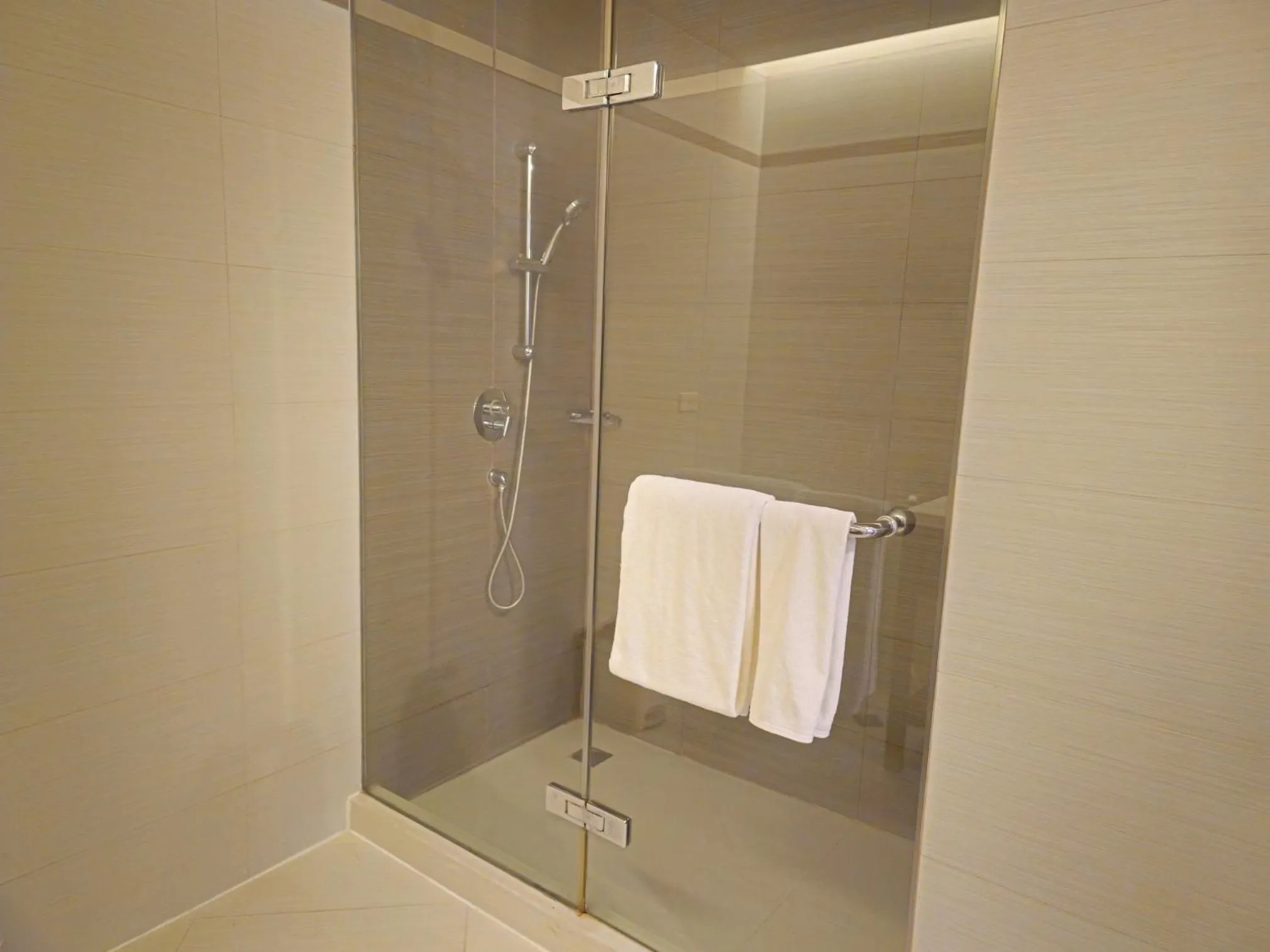 Shower in Column Bangkok Hotel