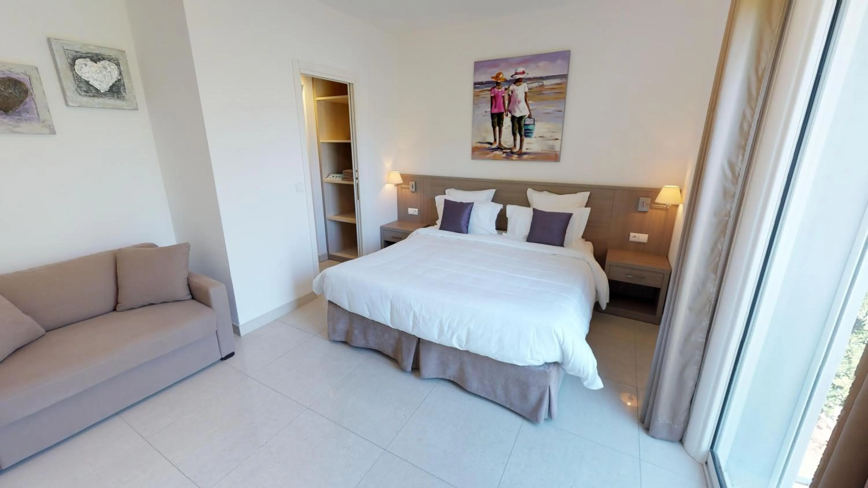 Bed in Domaine Villas Mandarine Private Pools & Spa