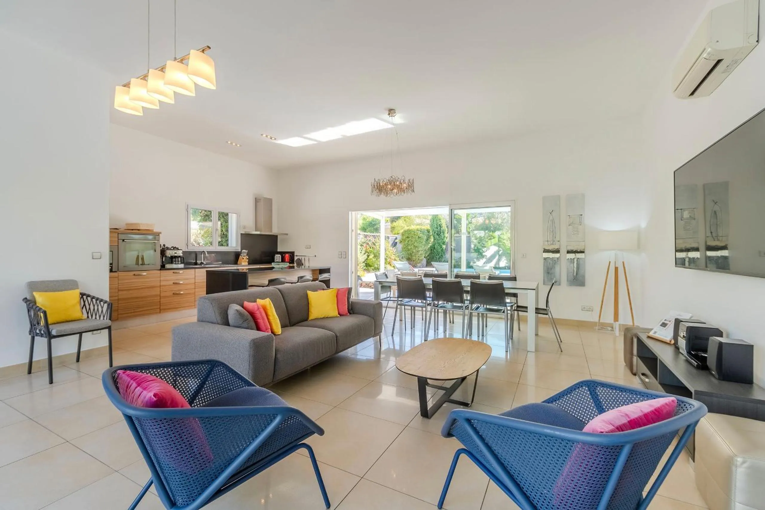 Kitchen or kitchenette in Domaine Villas Mandarine Private Pools & Spa