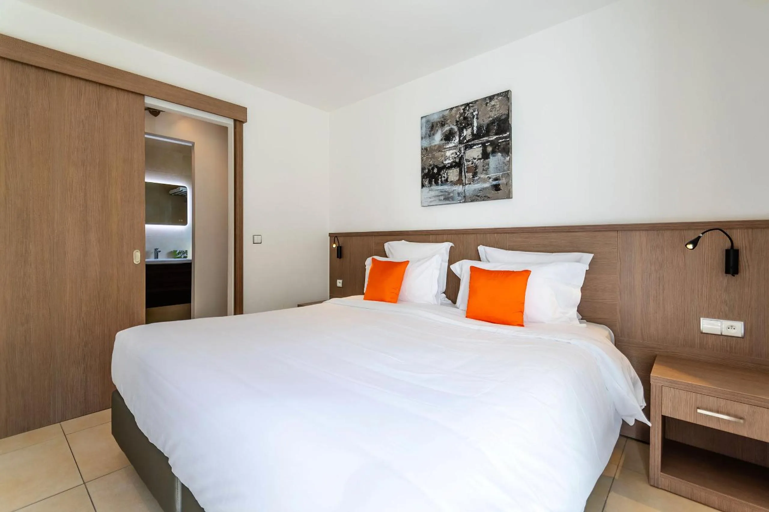 Bed in Domaine Villas Mandarine Private Pools & Spa