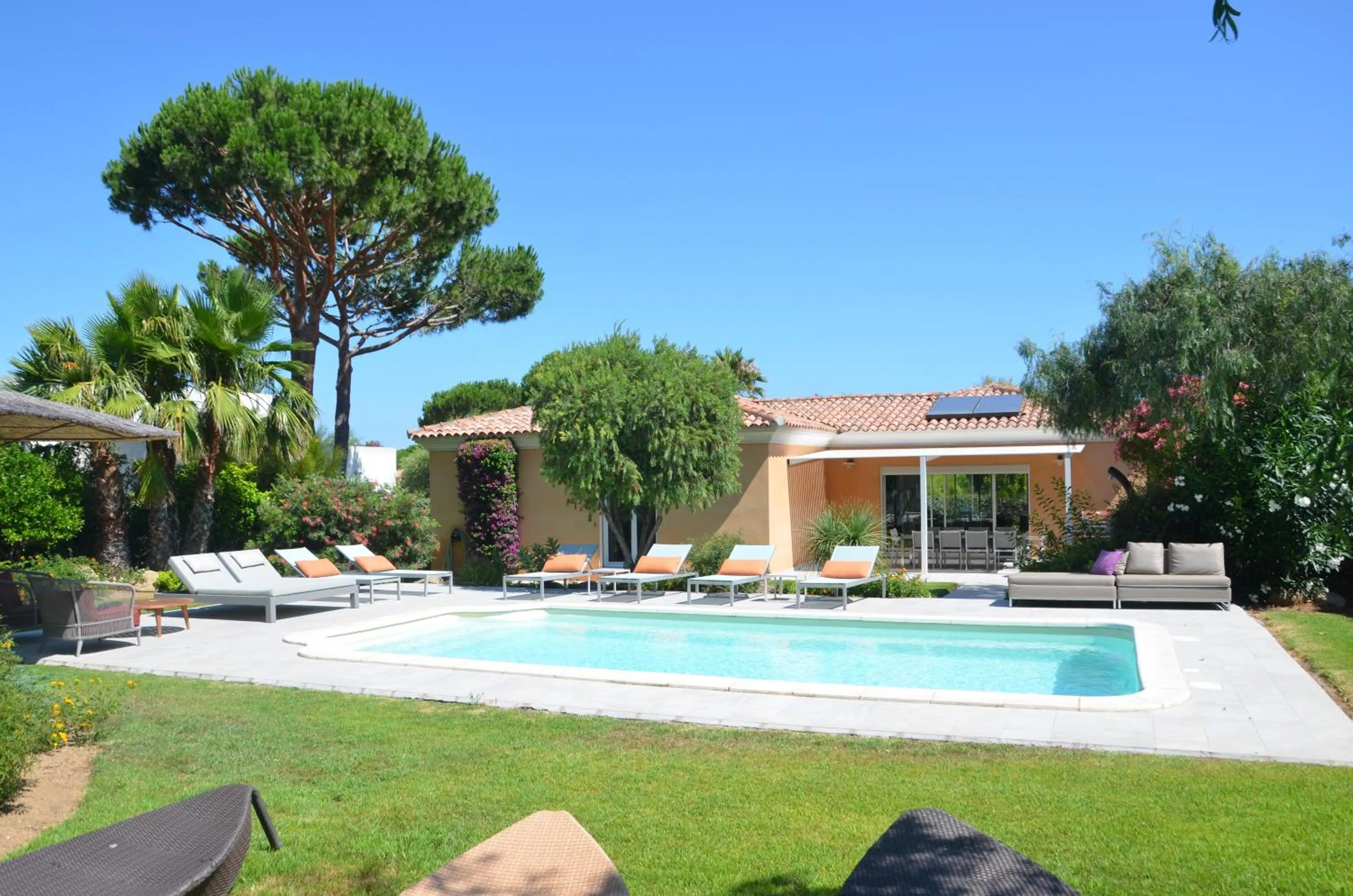 Garden in Domaine Villas Mandarine Private Pools & Spa