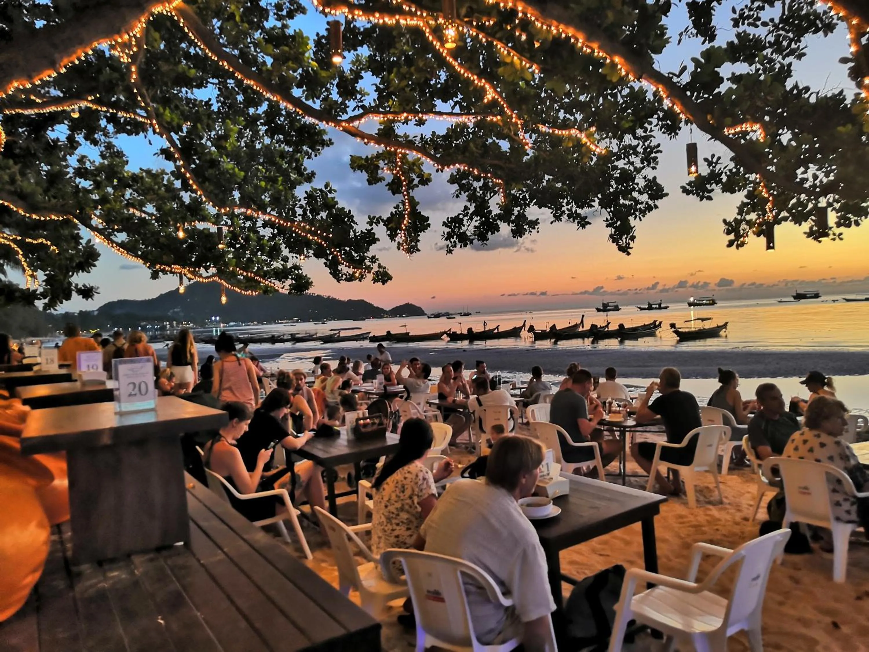 Restaurant/places to eat in Sairee Hut Resort Koh Tao