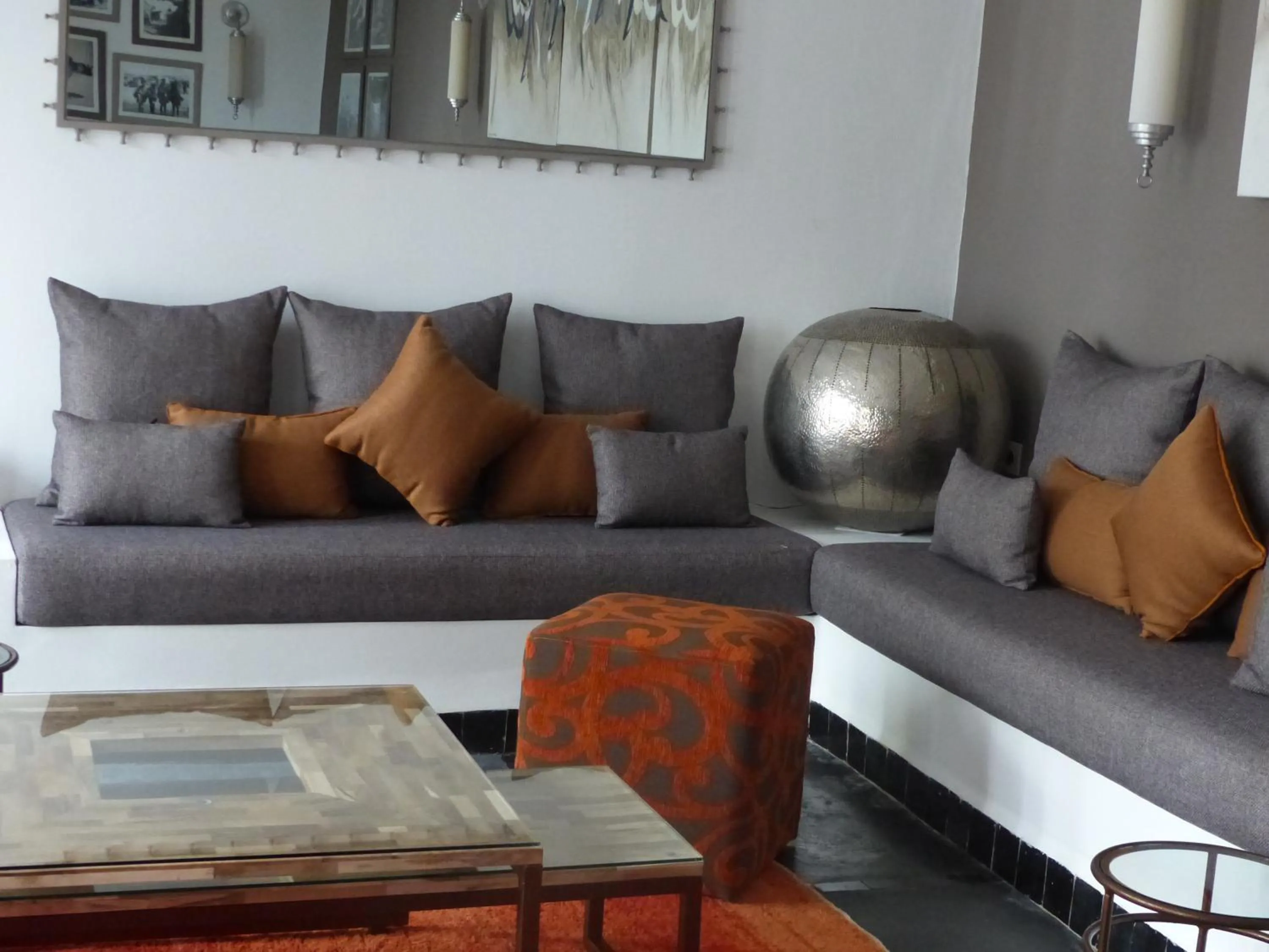 Communal lounge/ TV room in Riad Tchina