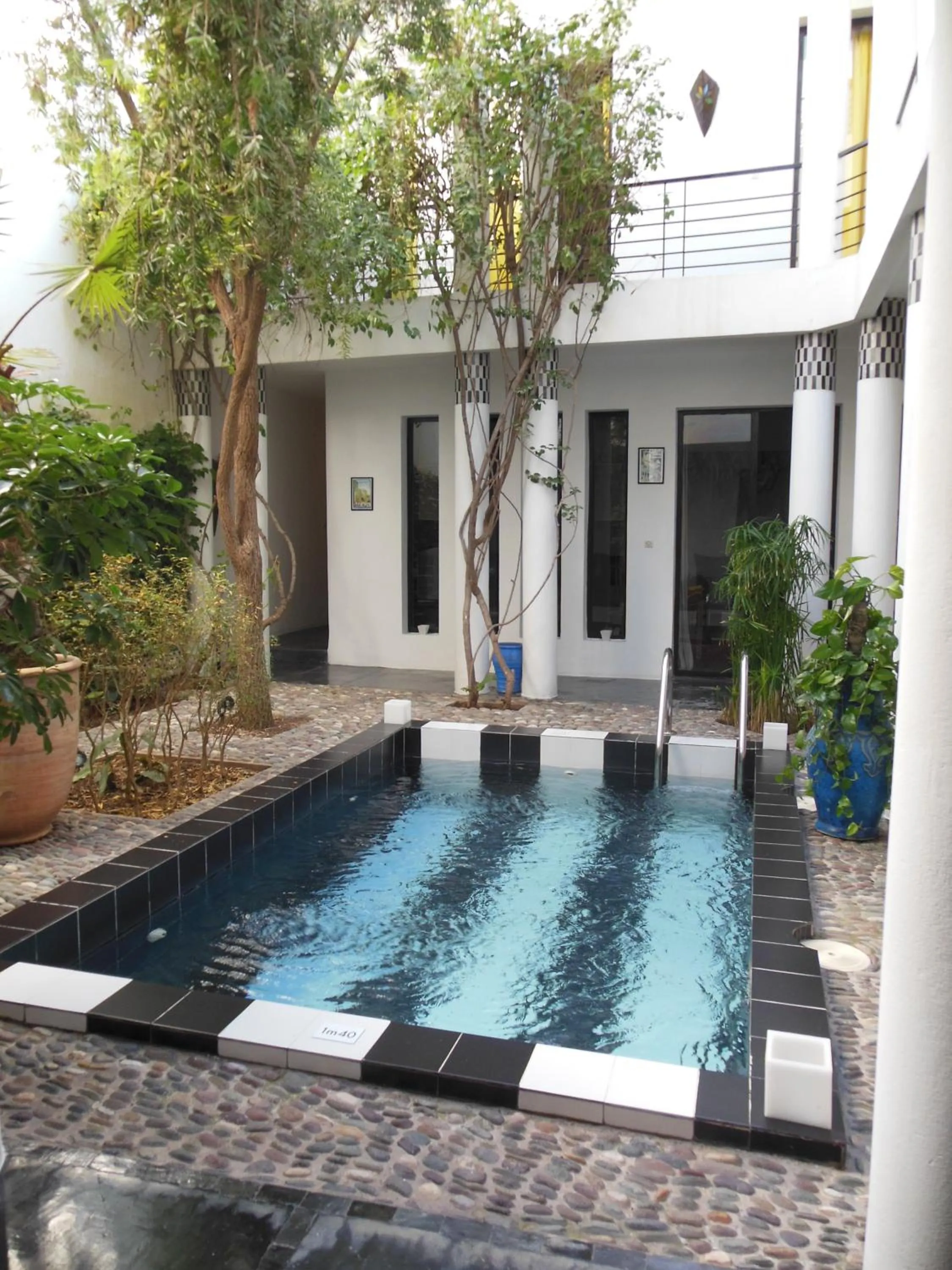 Swimming pool in Riad Tchina