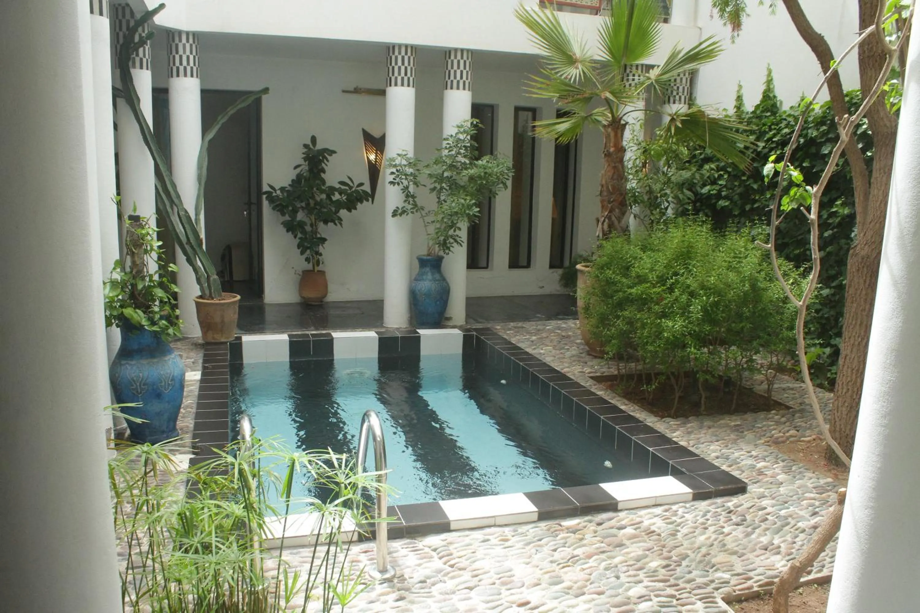 Swimming pool in Riad Tchina
