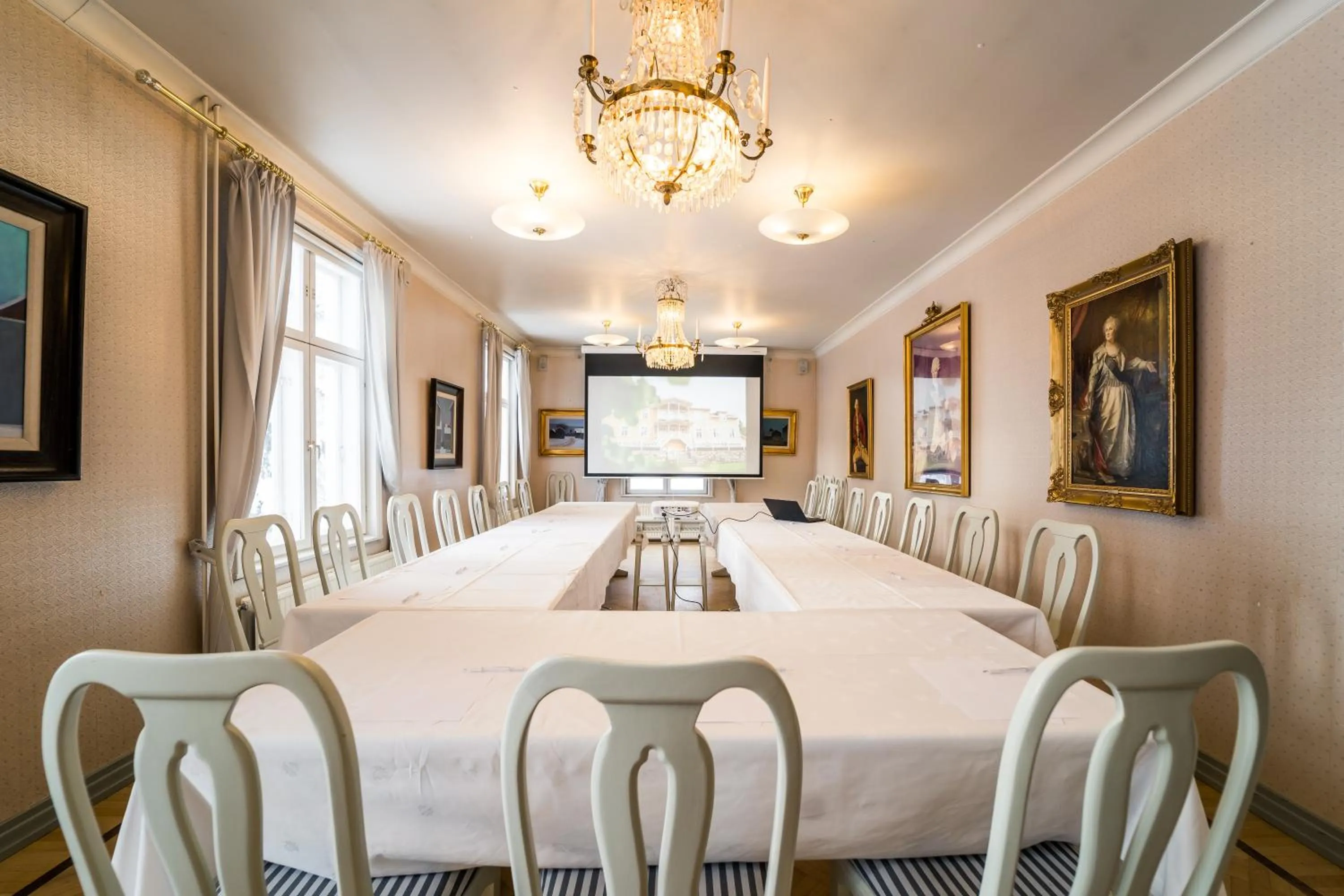 Banquet/Function facilities in Karolineburg Manor House Hotel