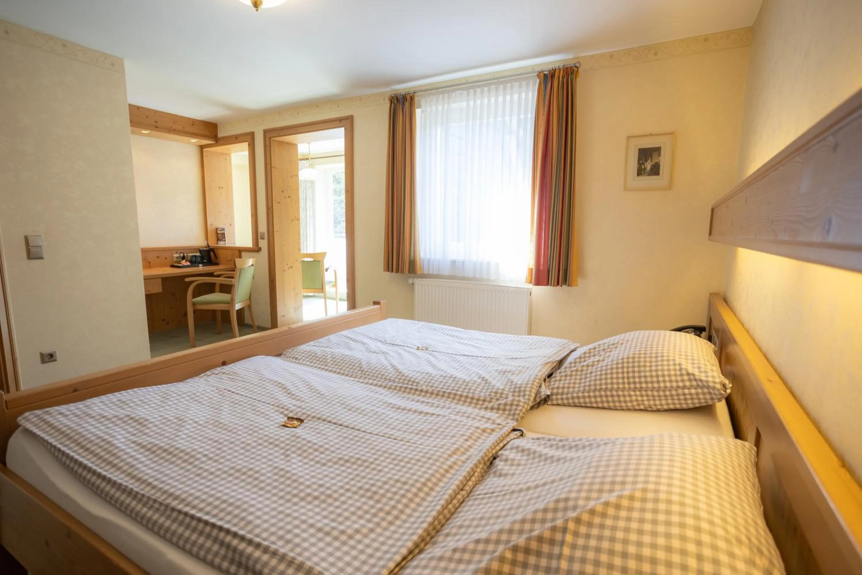 Photo of the whole room, Bed in Hotel & Gasthof Hubertushöhe - Ihr Hotel für Urlaub mit Hund