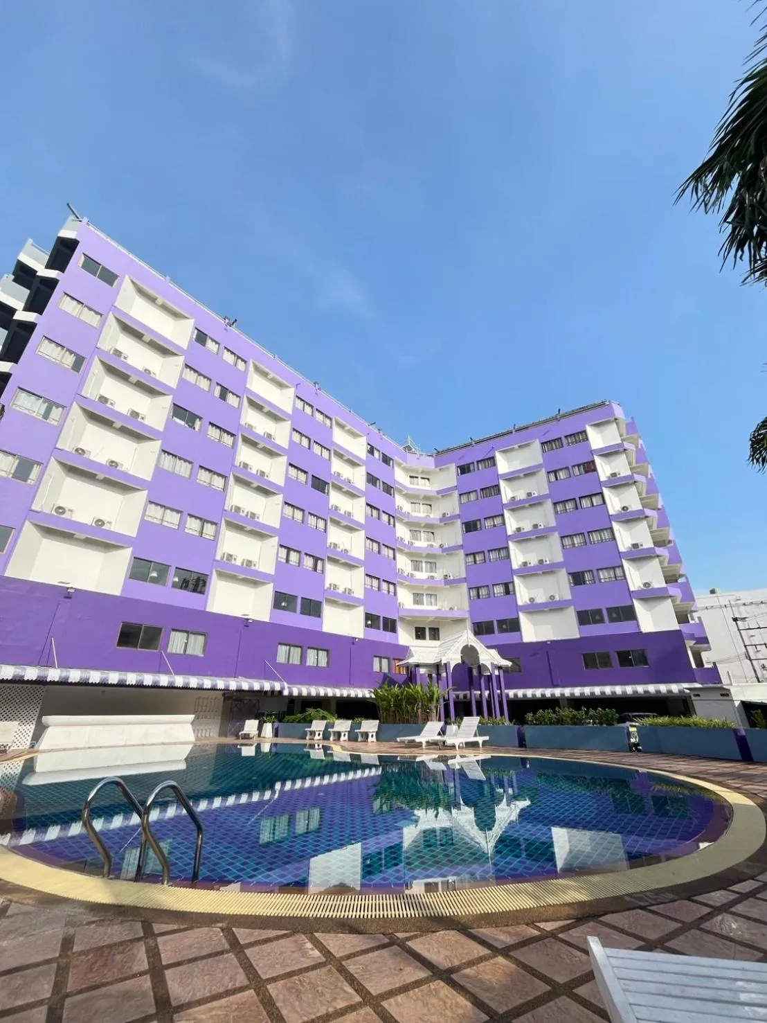 Property building in Sawasdee Siam Pattaya Hotel