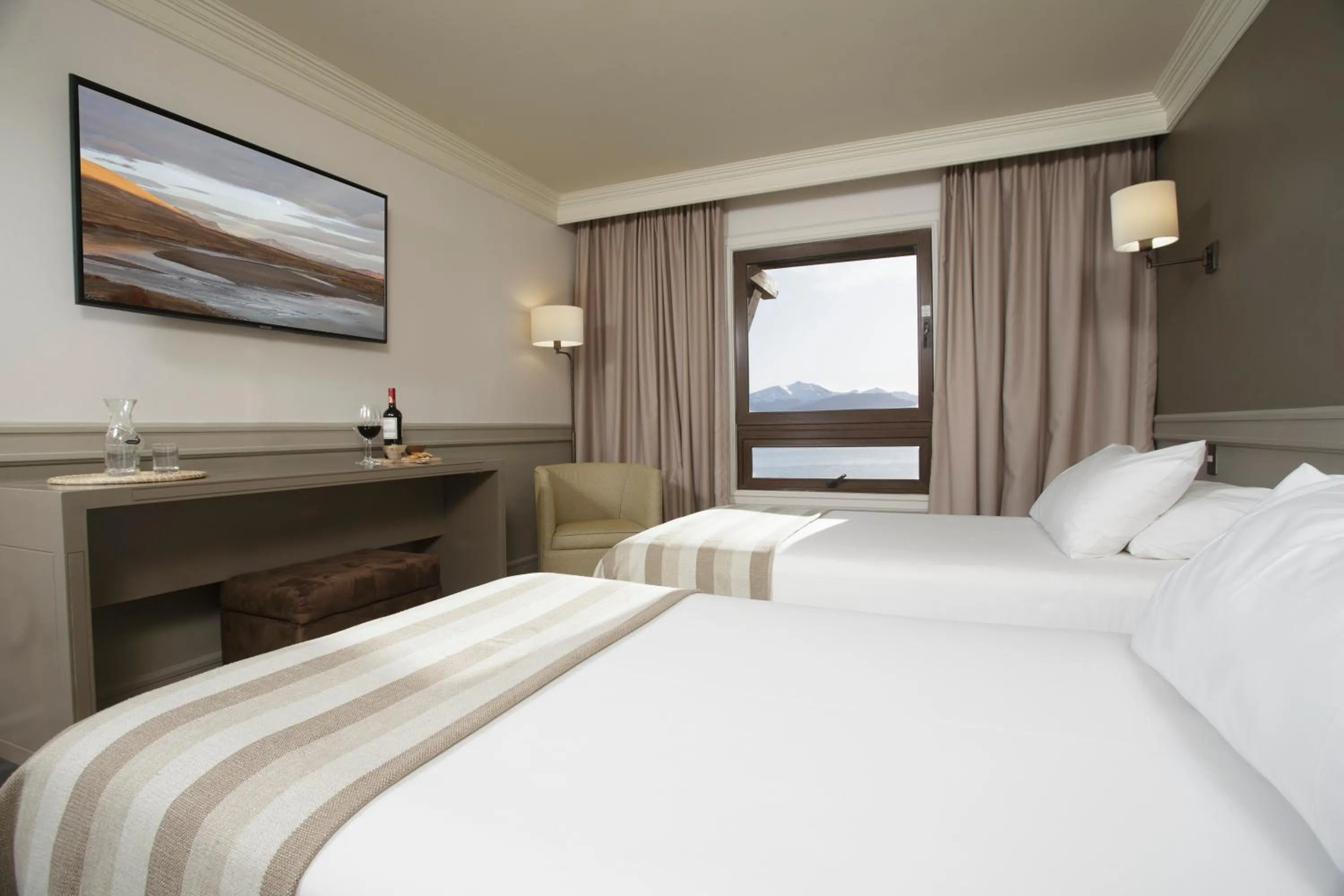 Sea view, Bed in Hotel Costaustralis
