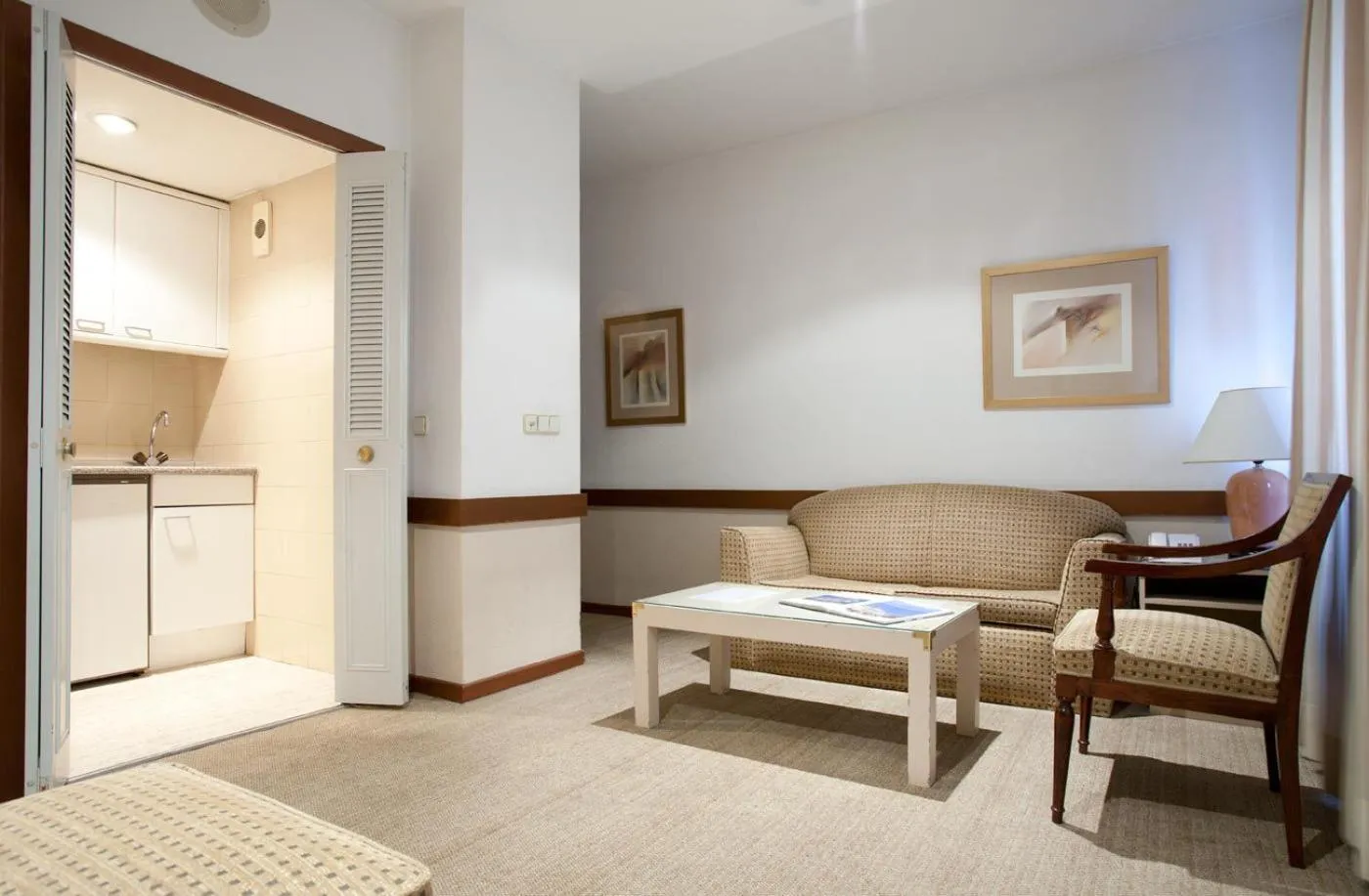 Seating area in Espahotel Plaza Basílica