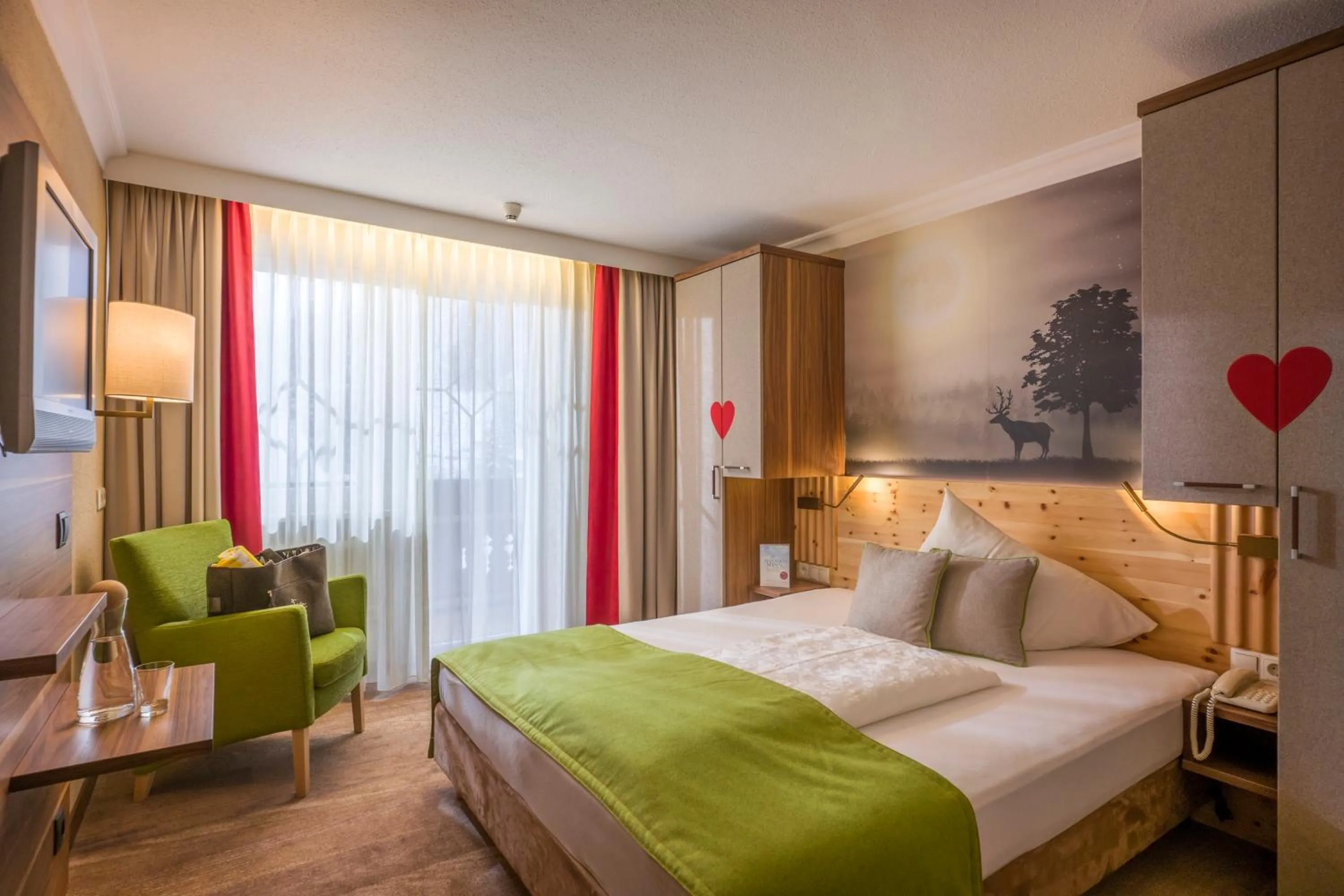 Photo of the whole room, Bed in Berghotel Hochfügen