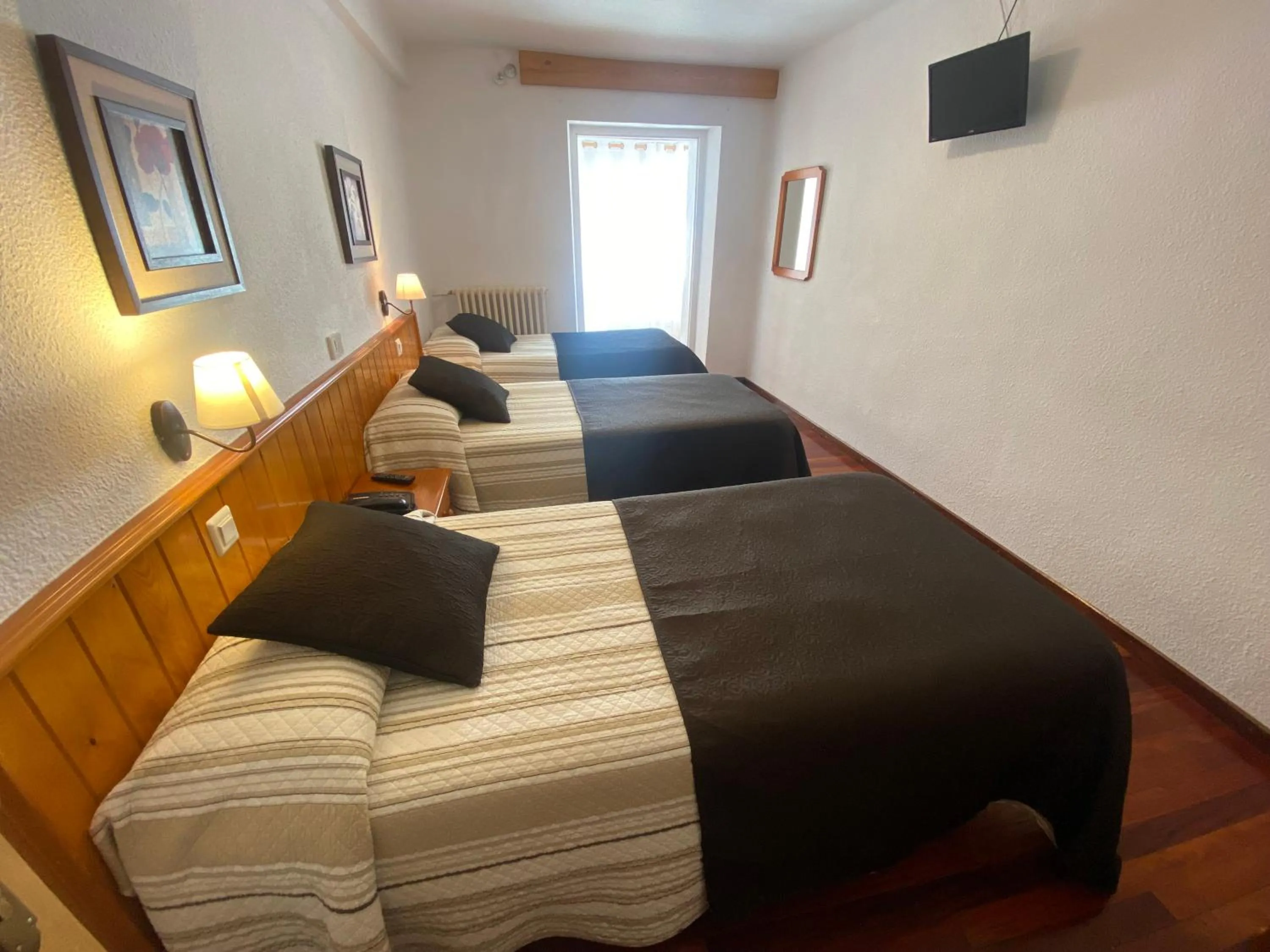 Photo of the whole room, Bed in Hotel La Rambla