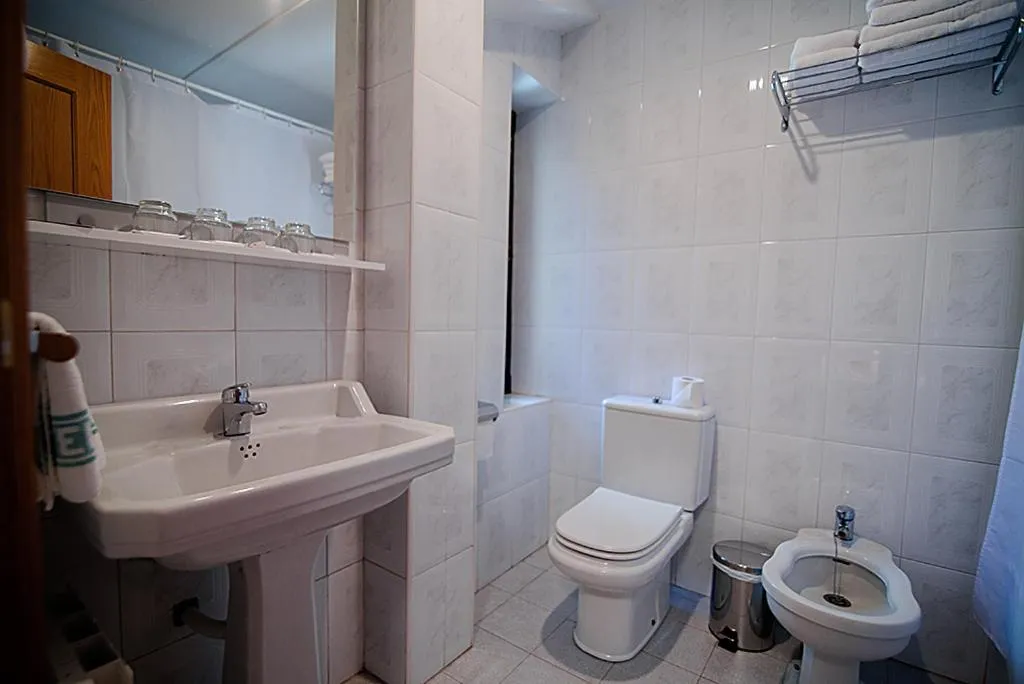 Bathroom in Hotel La Rambla