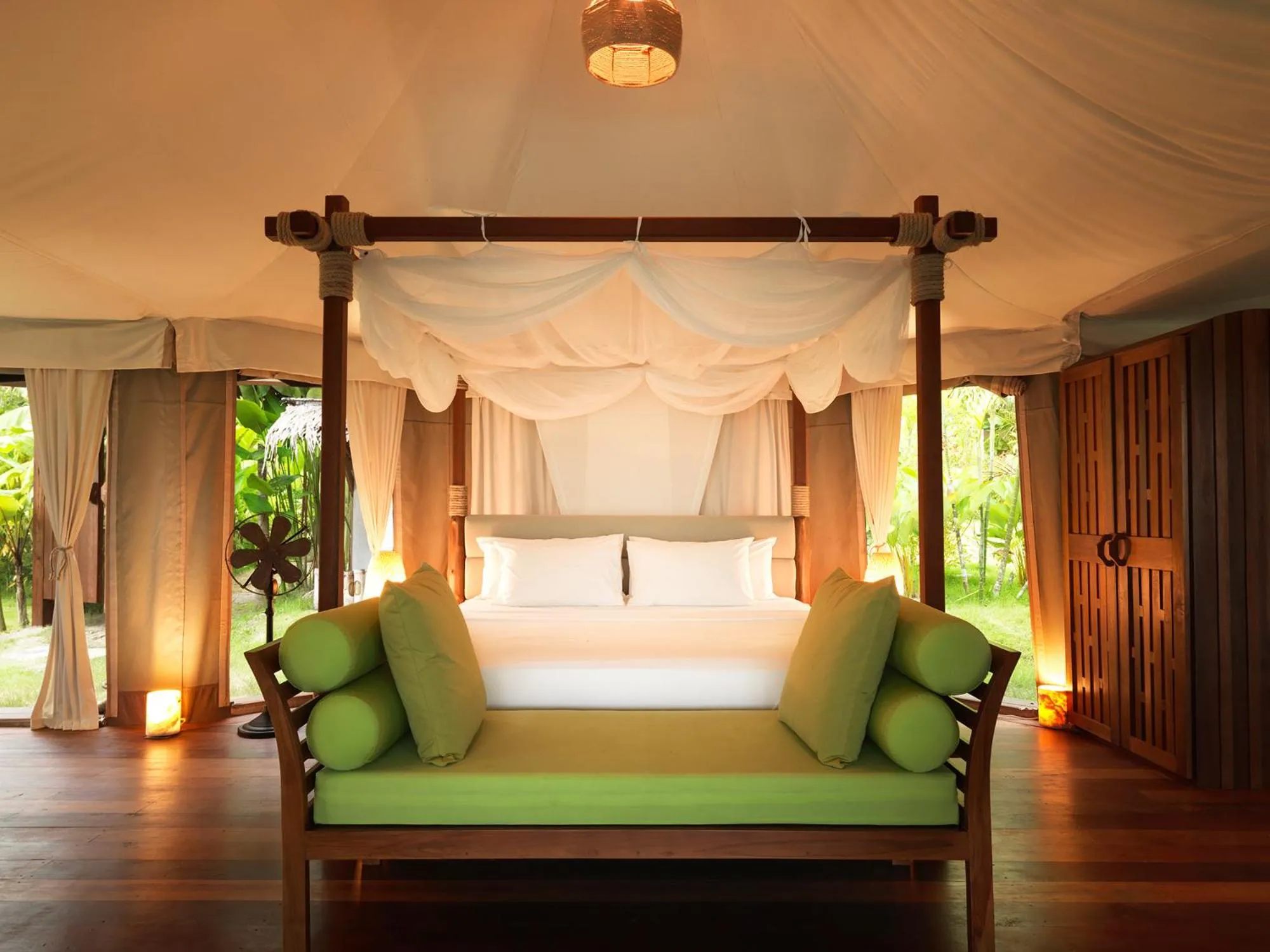 Photo of the whole room, Bed in 9 Hornbills Tented Camp