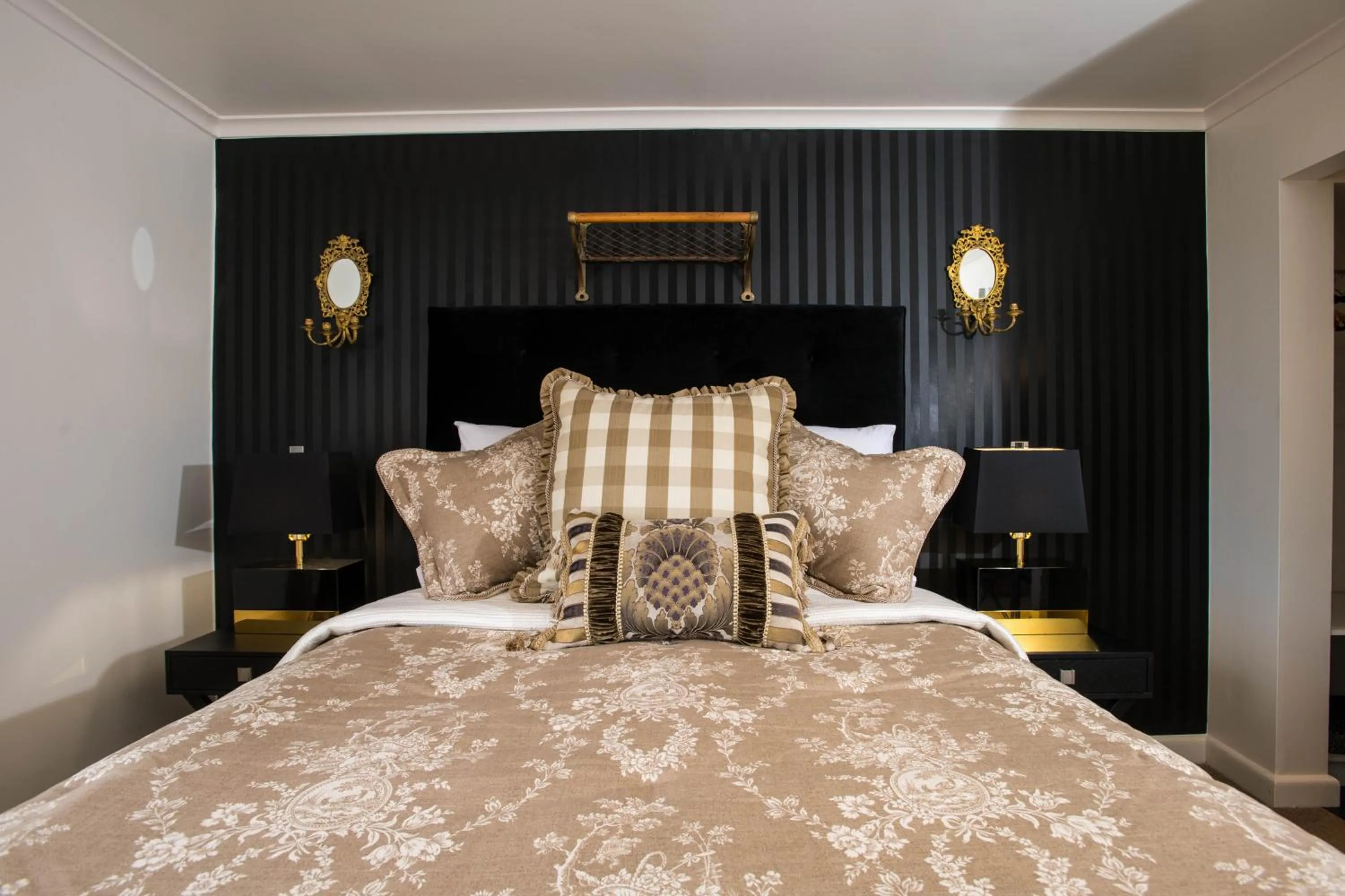 Bedroom, Bed in Battery Point Boutique Accommodation