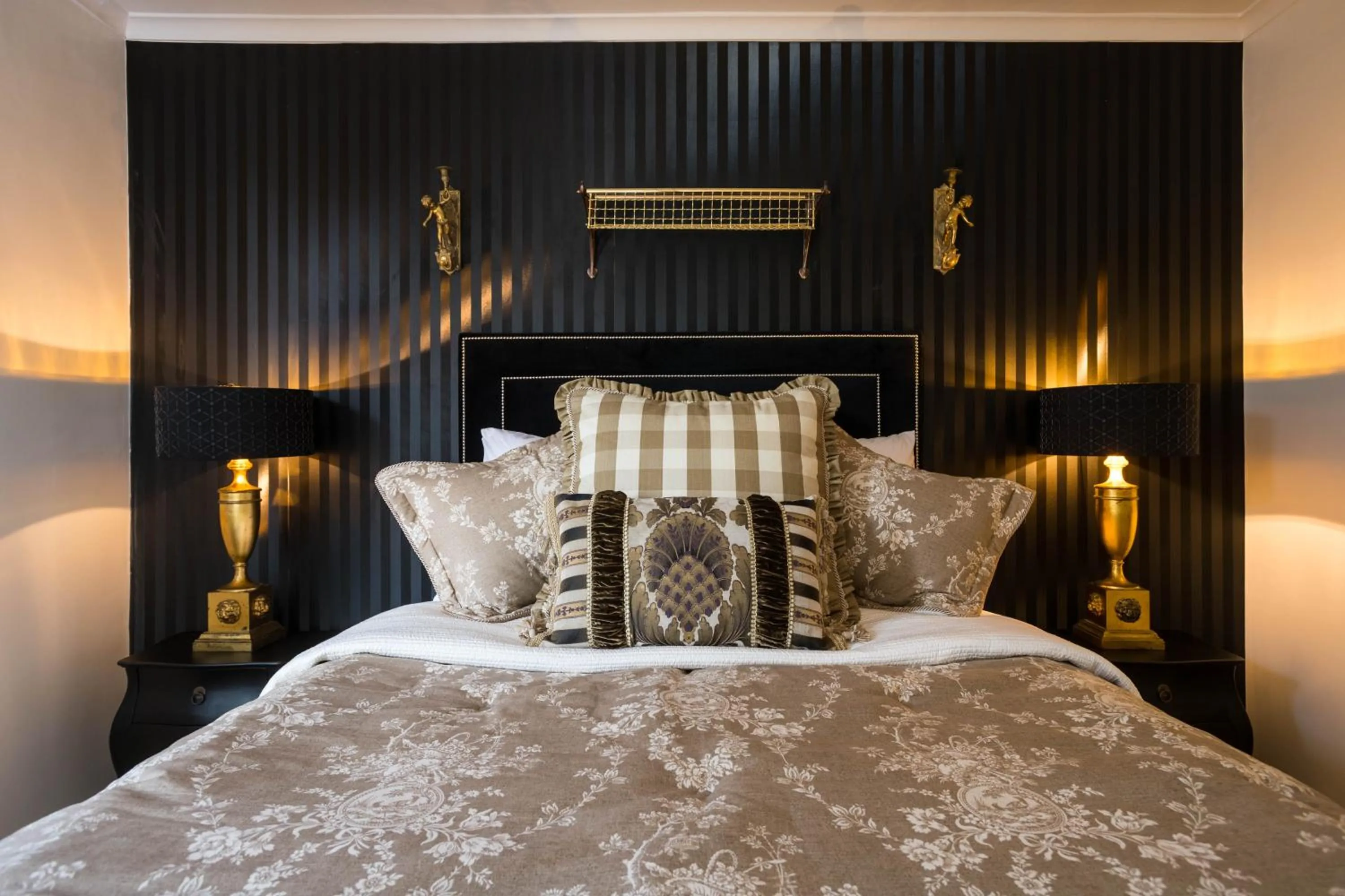 Bed in Battery Point Boutique Accommodation