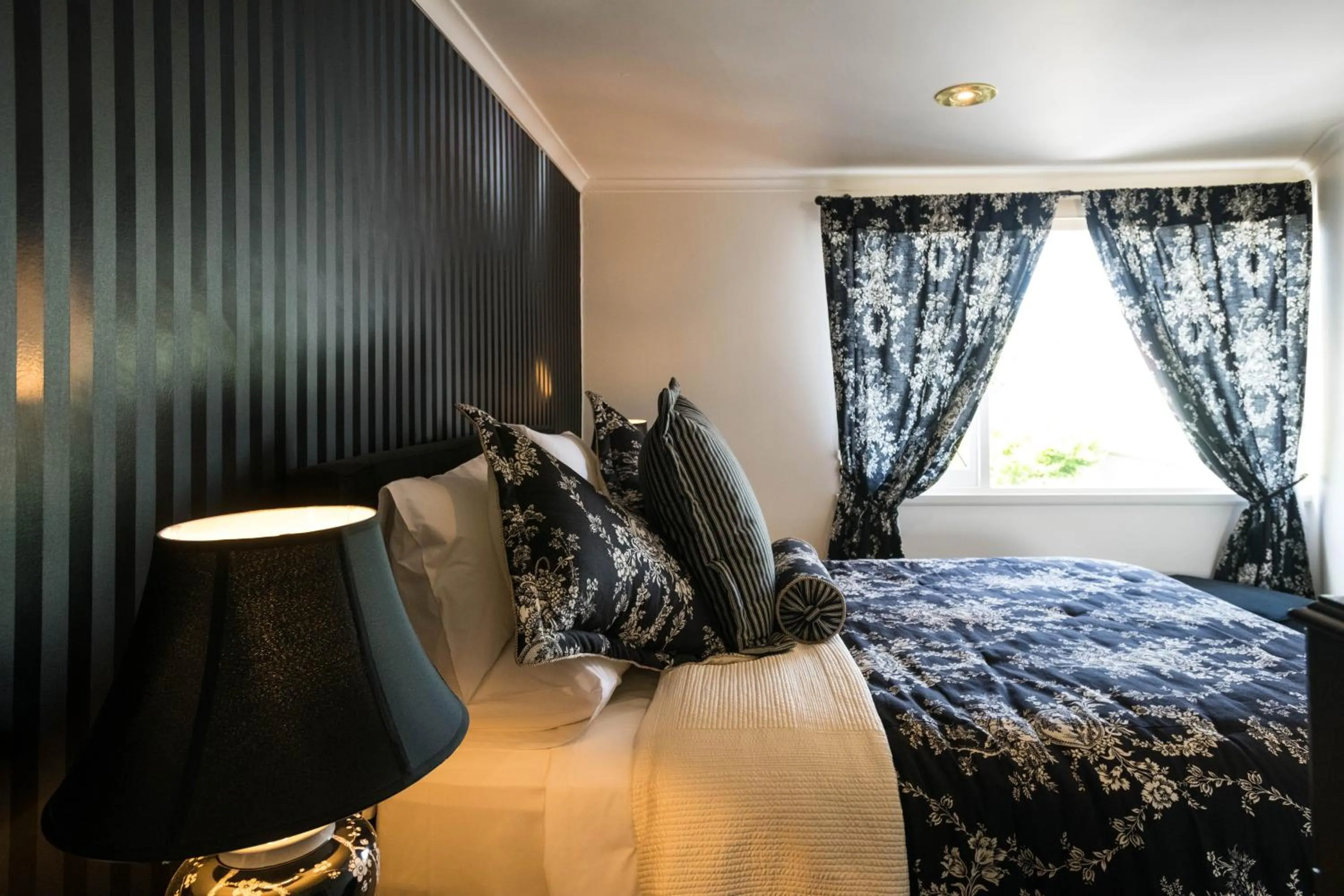 Bed in Battery Point Boutique Accommodation