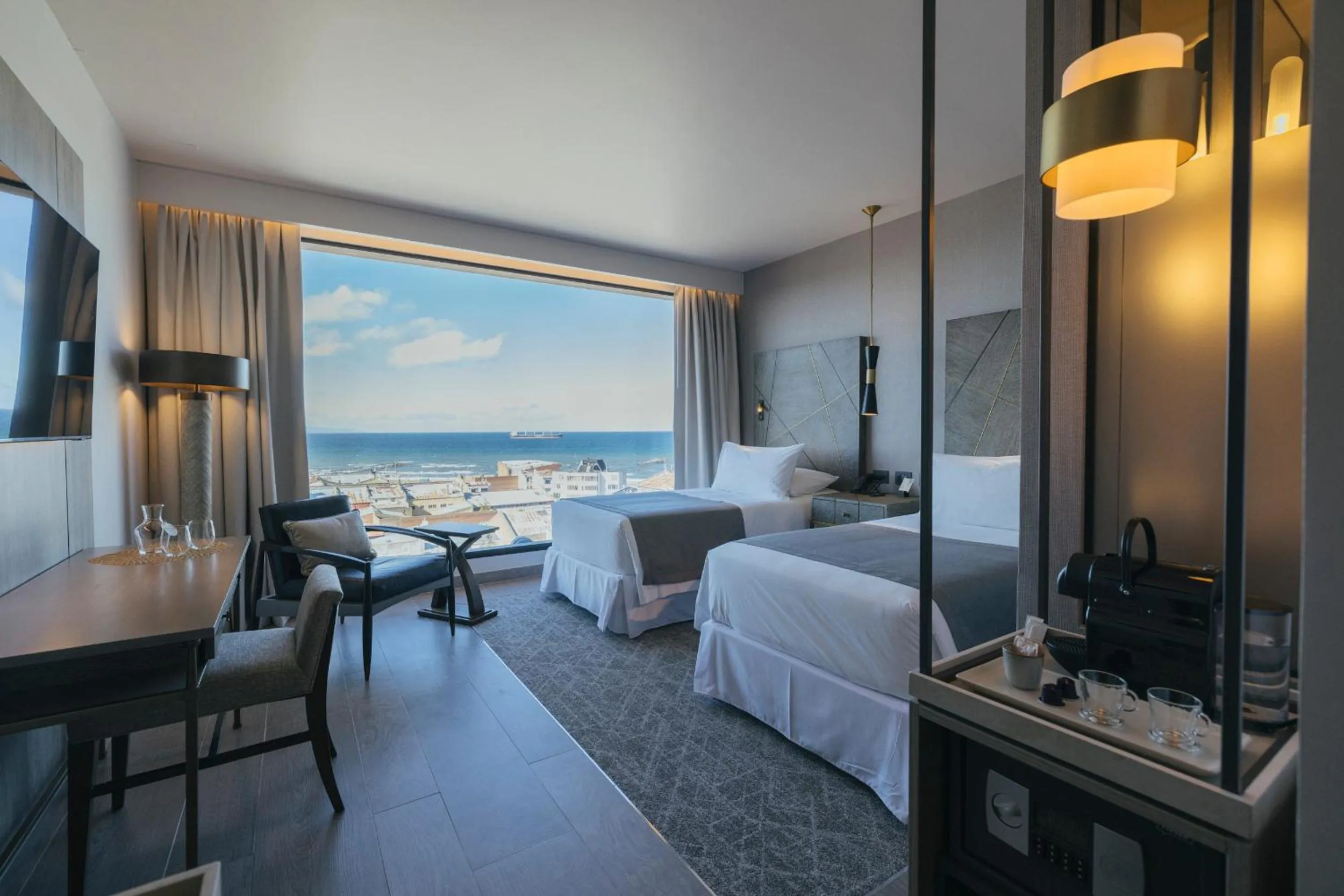 Photo of the whole room, Bed in Hotel Cabo De Hornos