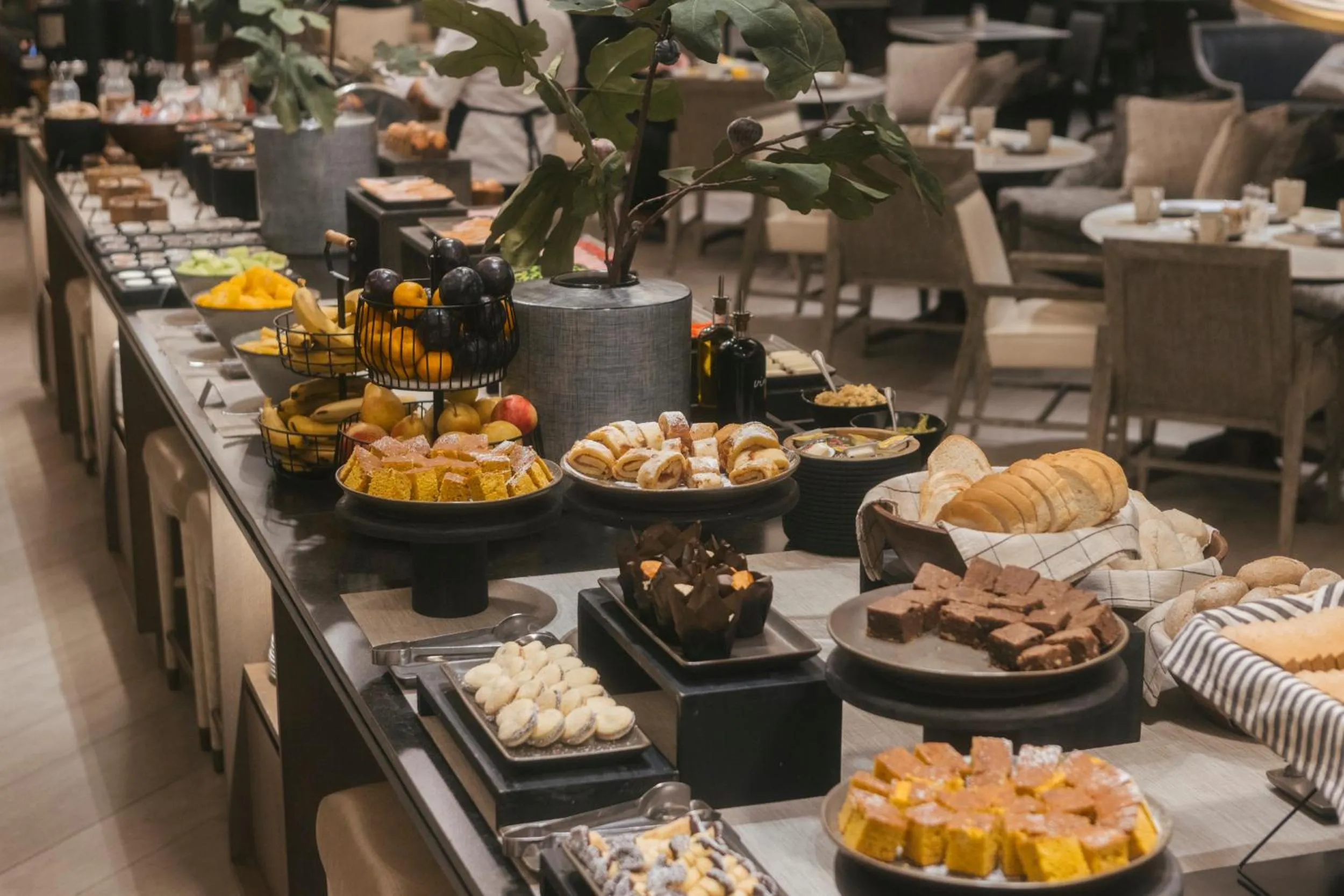 Buffet breakfast in Hotel Cabo De Hornos