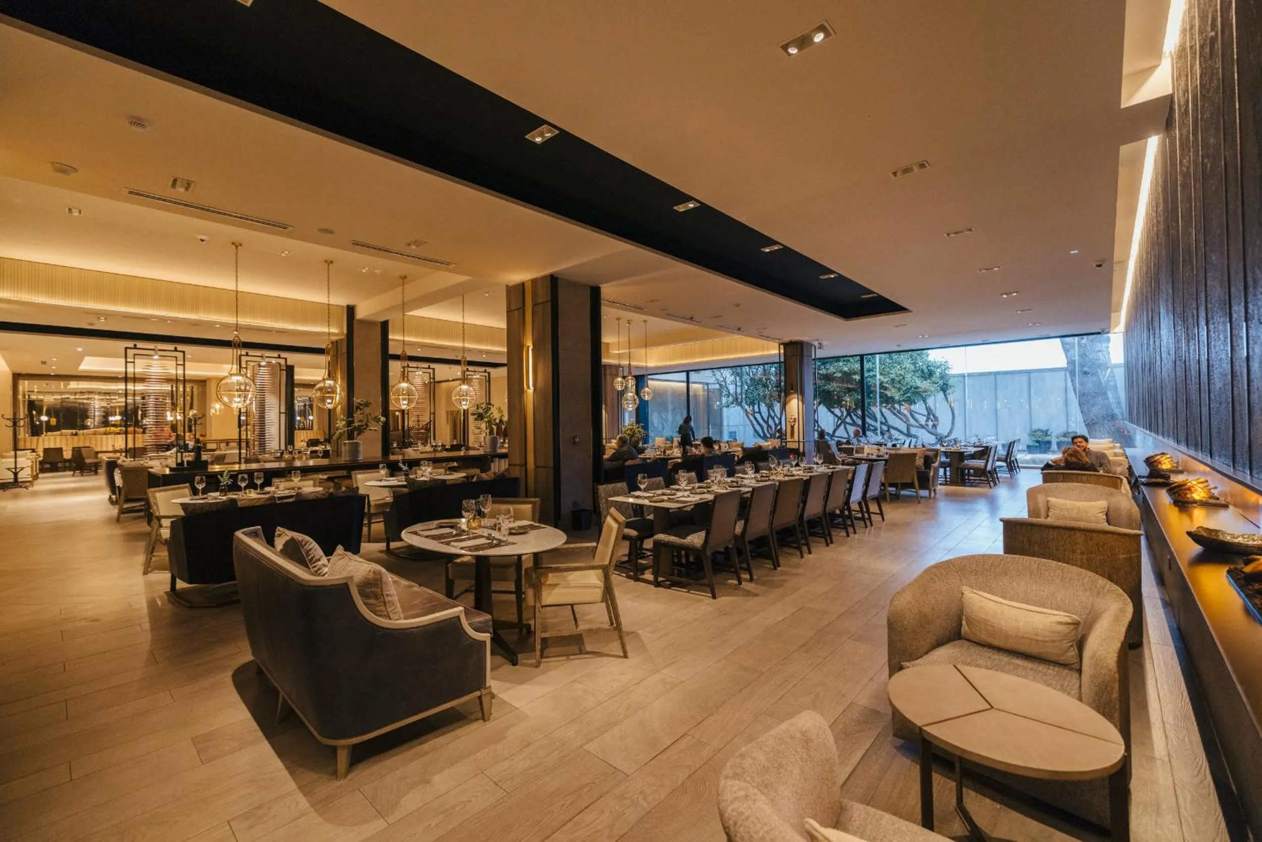 Restaurant/places to eat in Hotel Cabo De Hornos