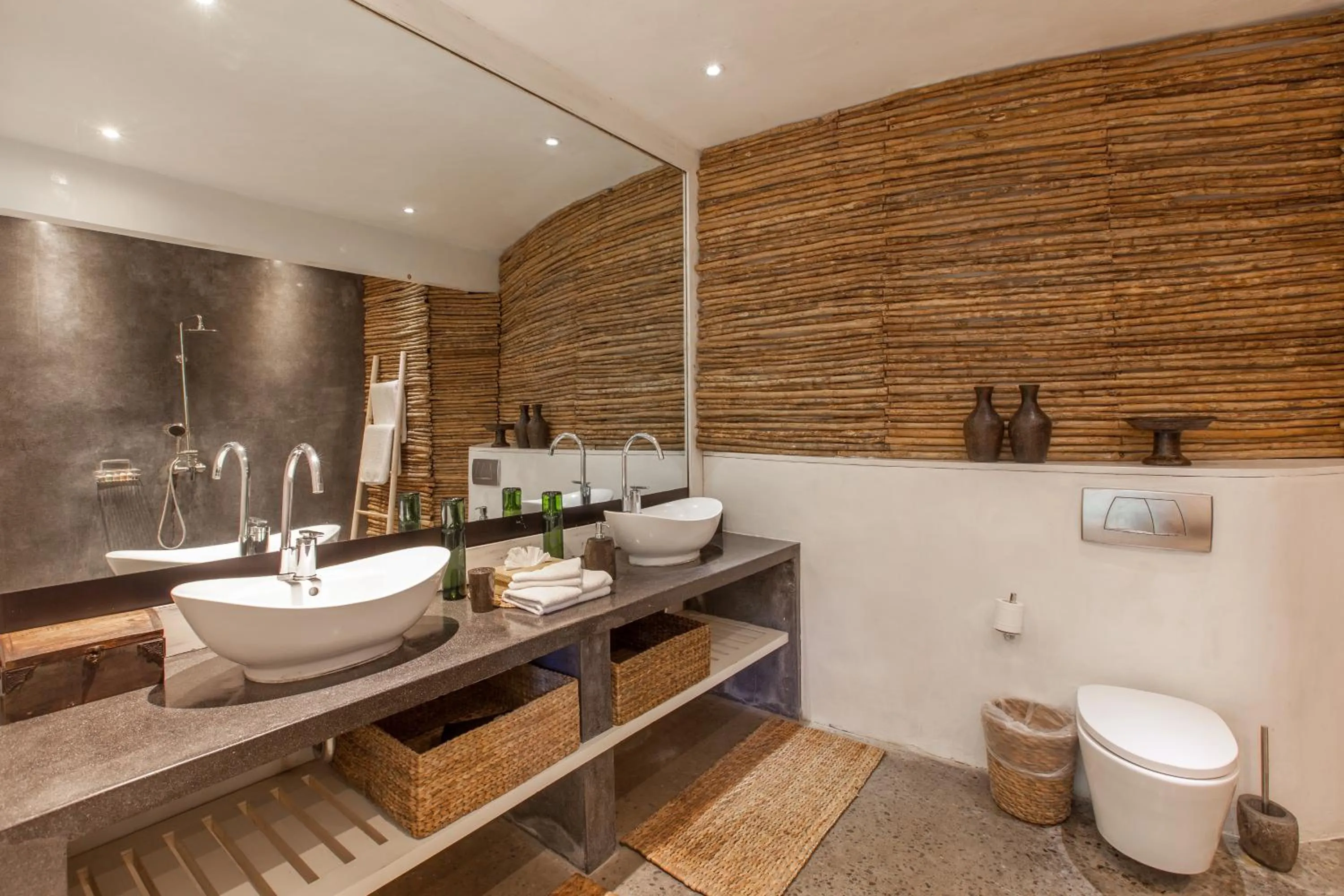 Bathroom in The Green Room Canggu