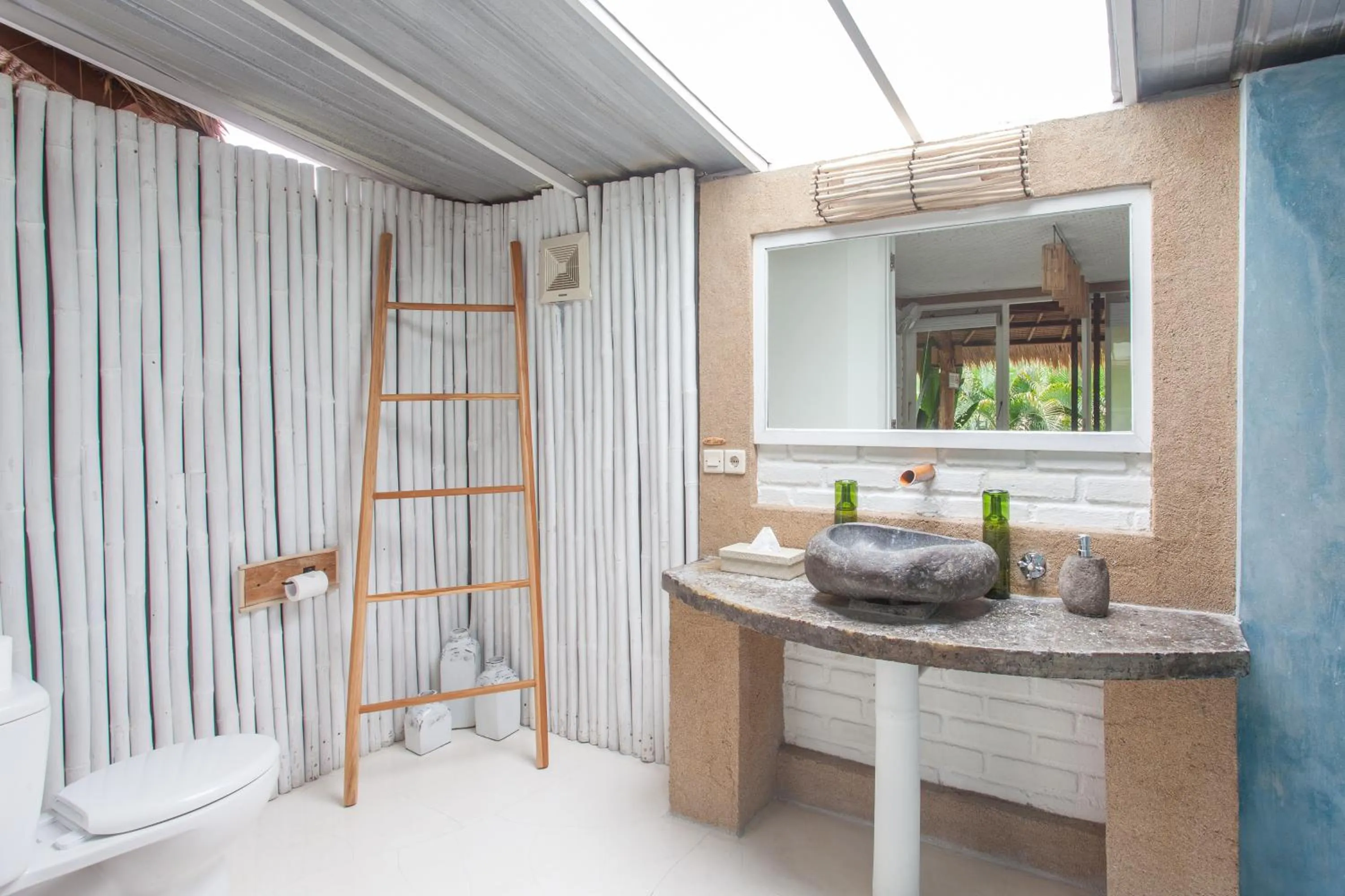 Bathroom in The Green Room Seminyak