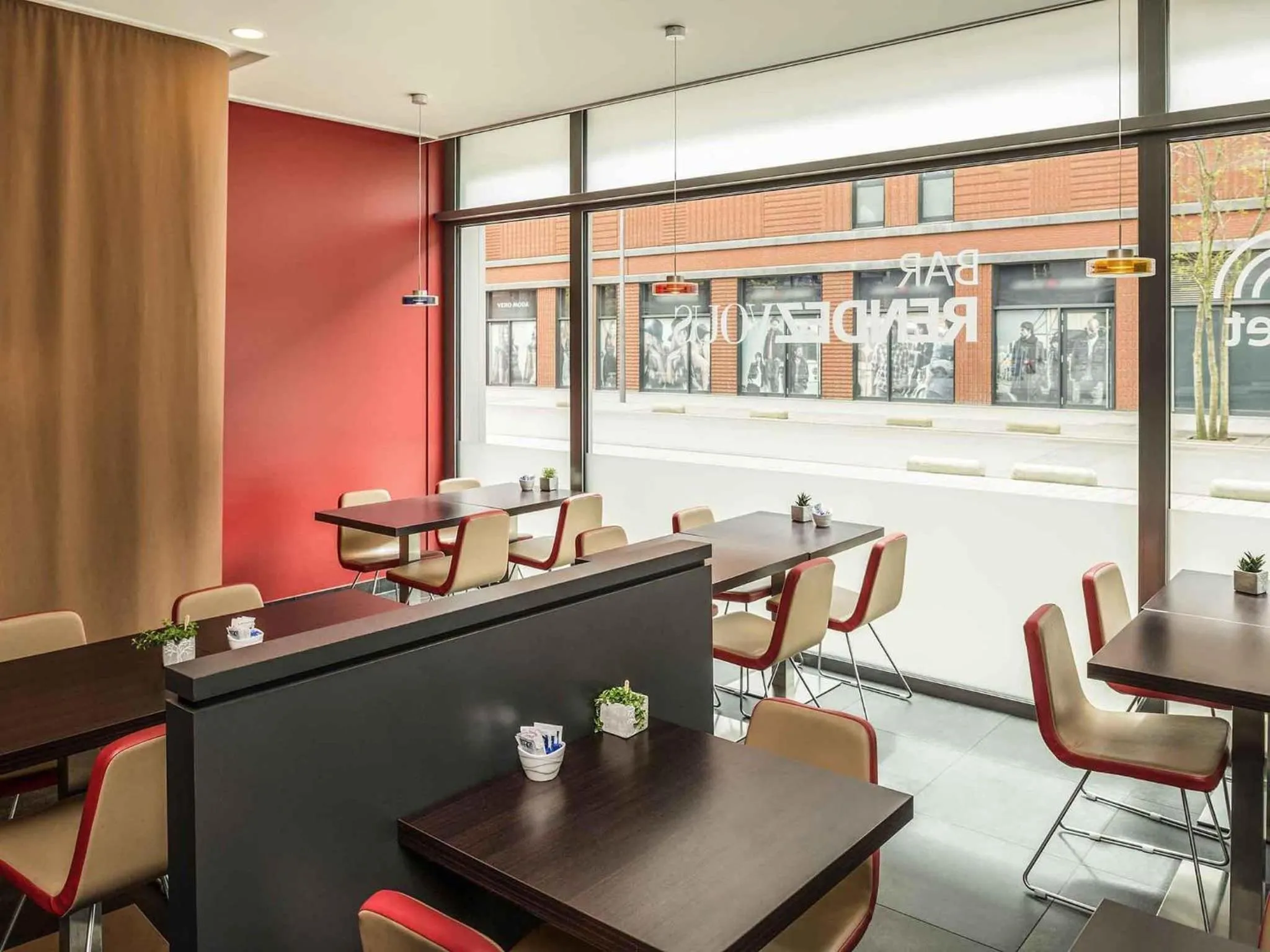 Breakfast in ibis Esch Belval