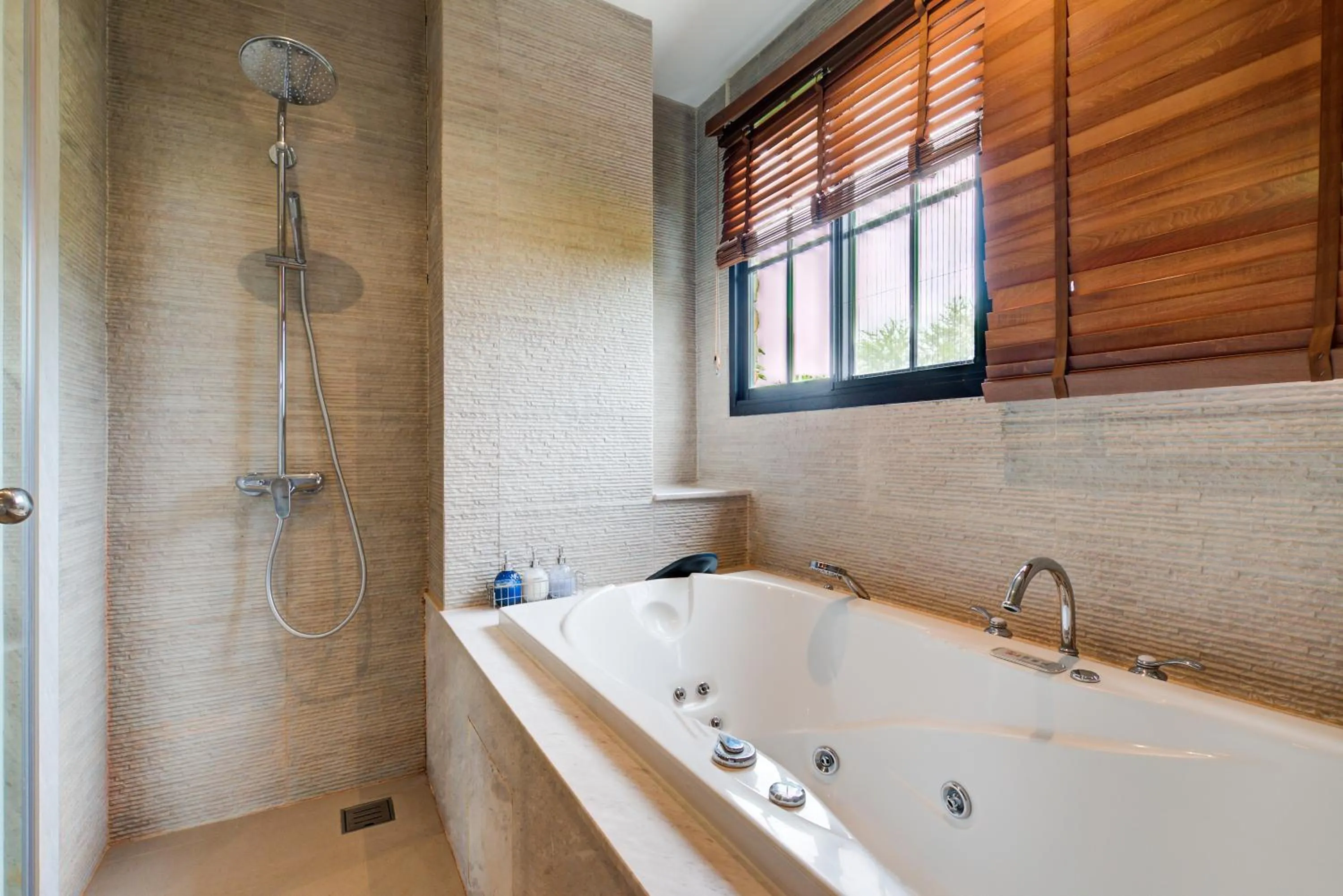 Hot Tub in Chateau de Prim Khao Yai