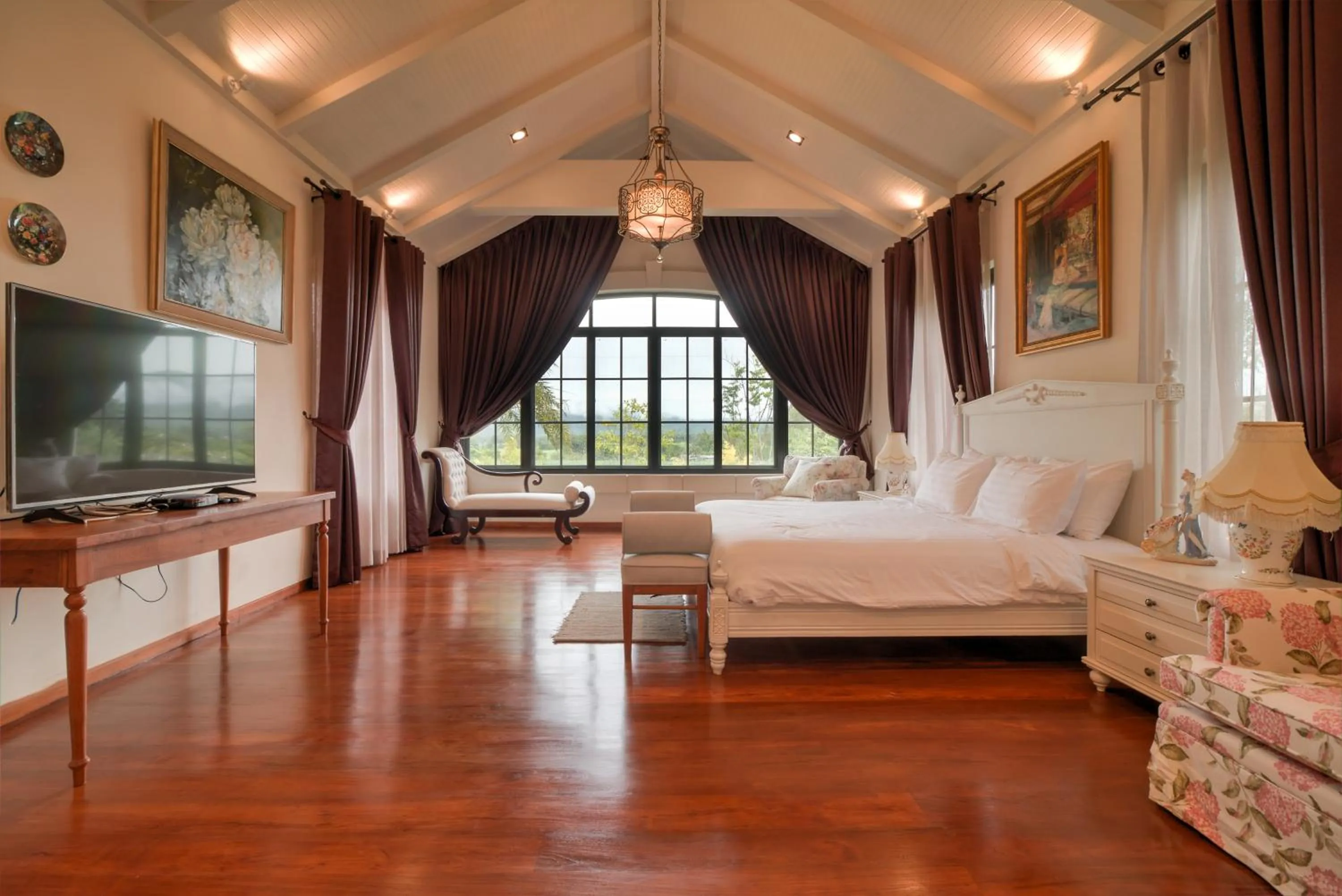 Bedroom, Bed in Chateau de Prim Khao Yai