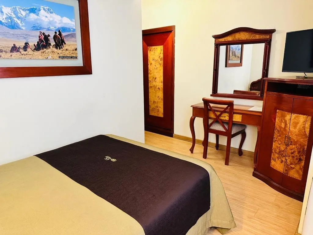 Bed in Hotel Continental Lima