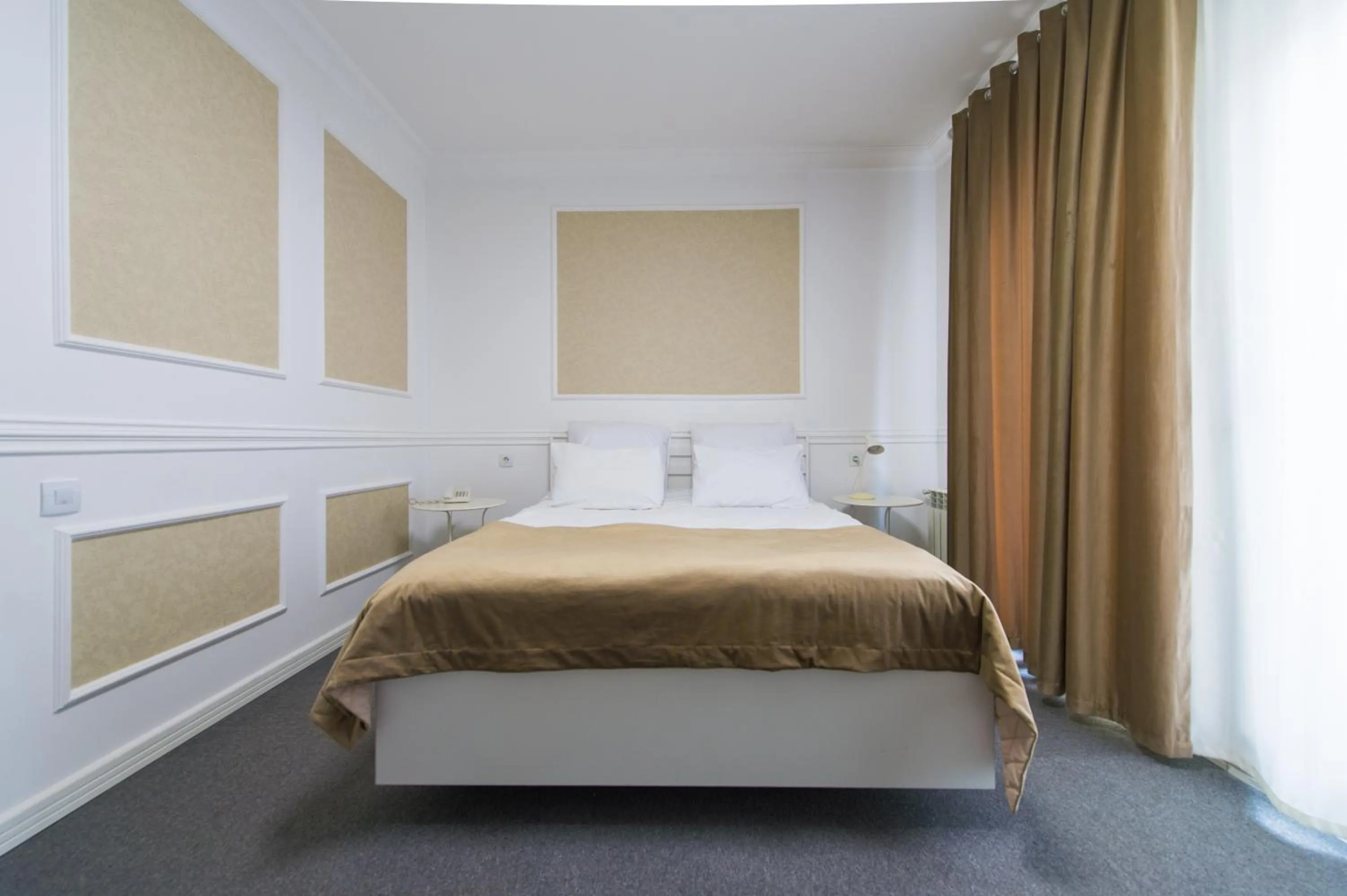 Bed in Two Seasons Boutique Hotel Baku