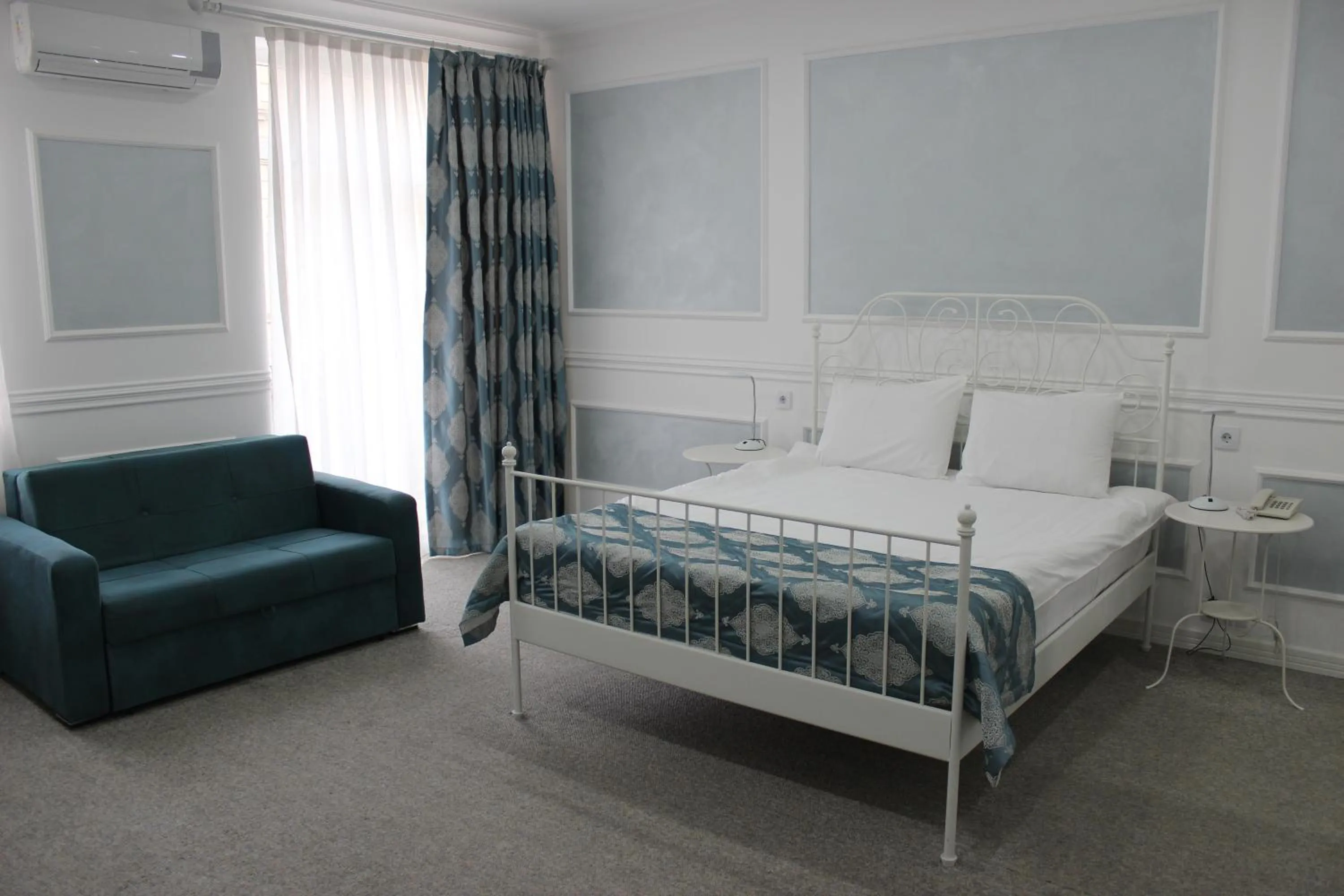 Bed in Two Seasons Boutique Hotel Baku