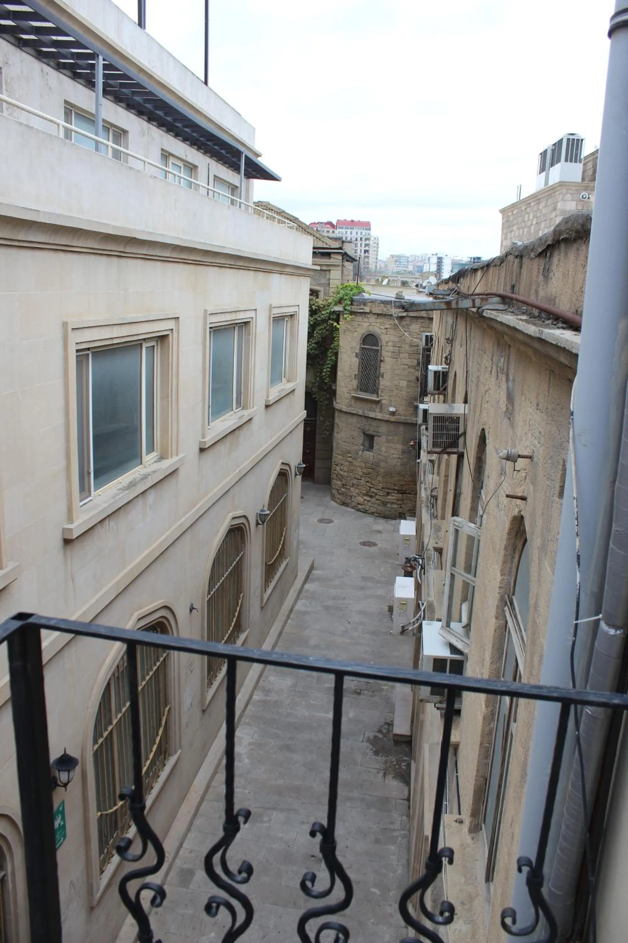 Neighbourhood in Two Seasons Boutique Hotel Baku