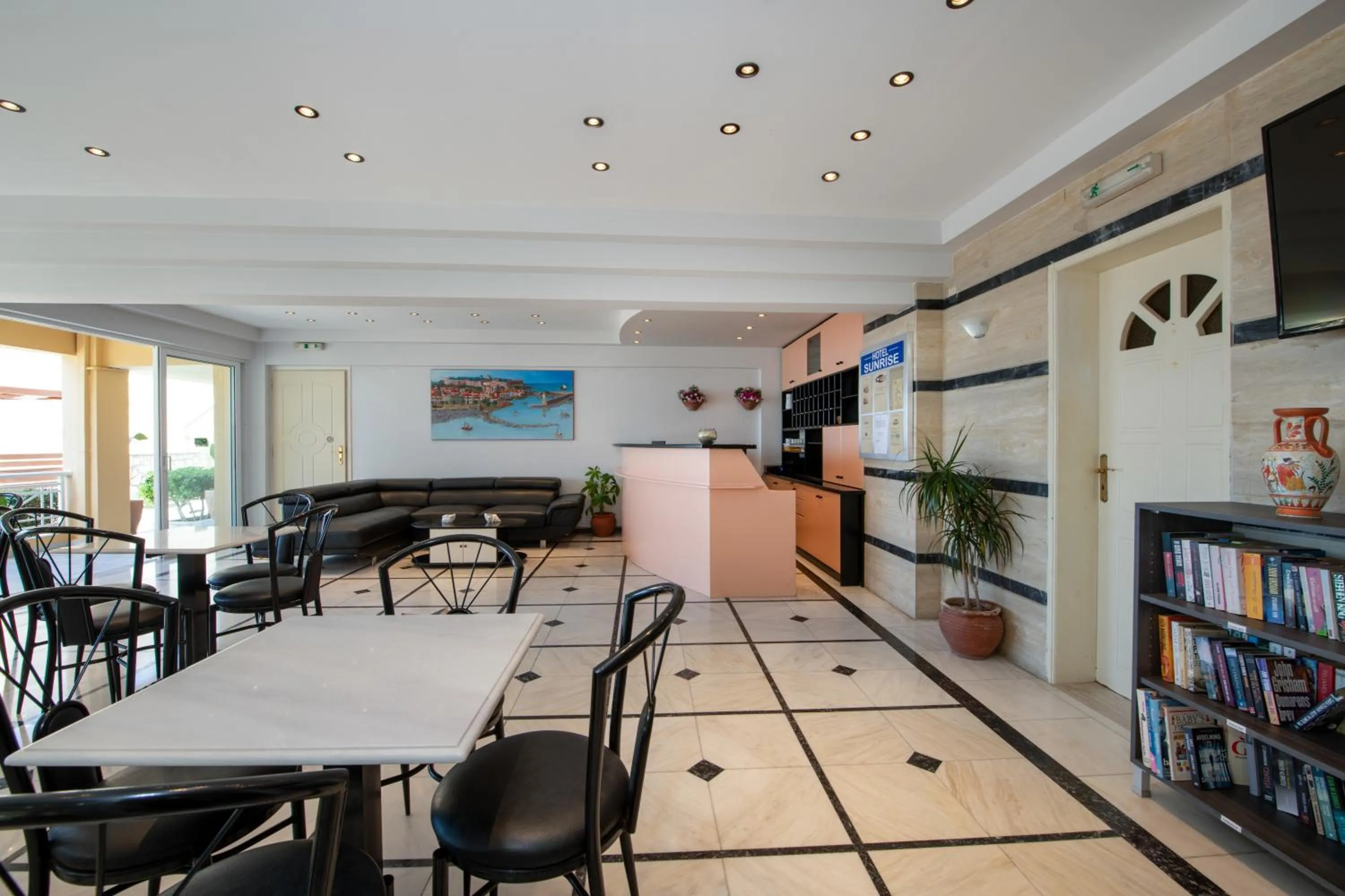 Library in Sunrise Apartments