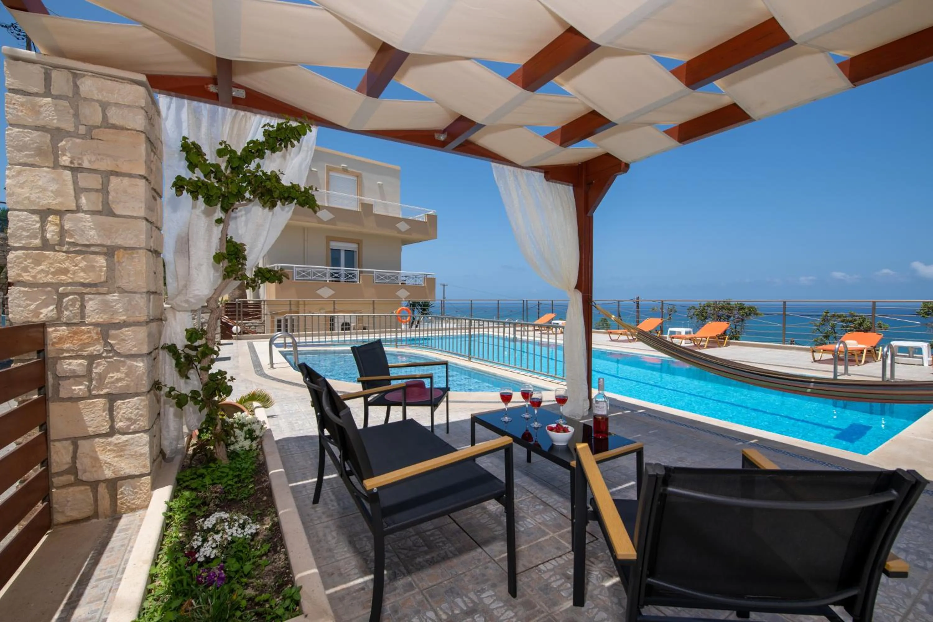 Swimming pool in Sunrise Apartments