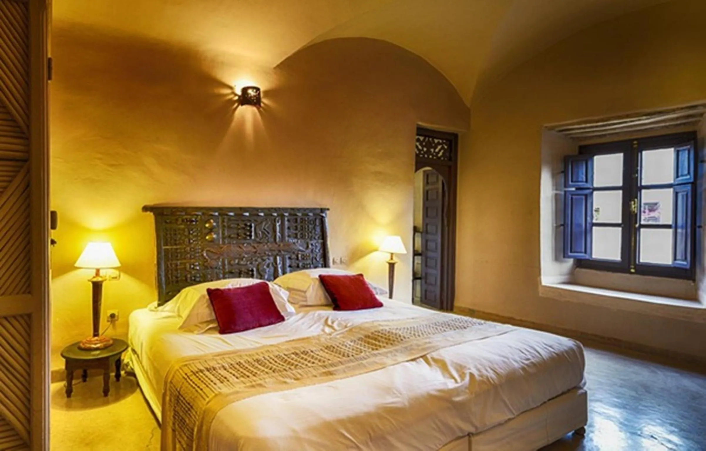 Day, Bed in Caravan Serai