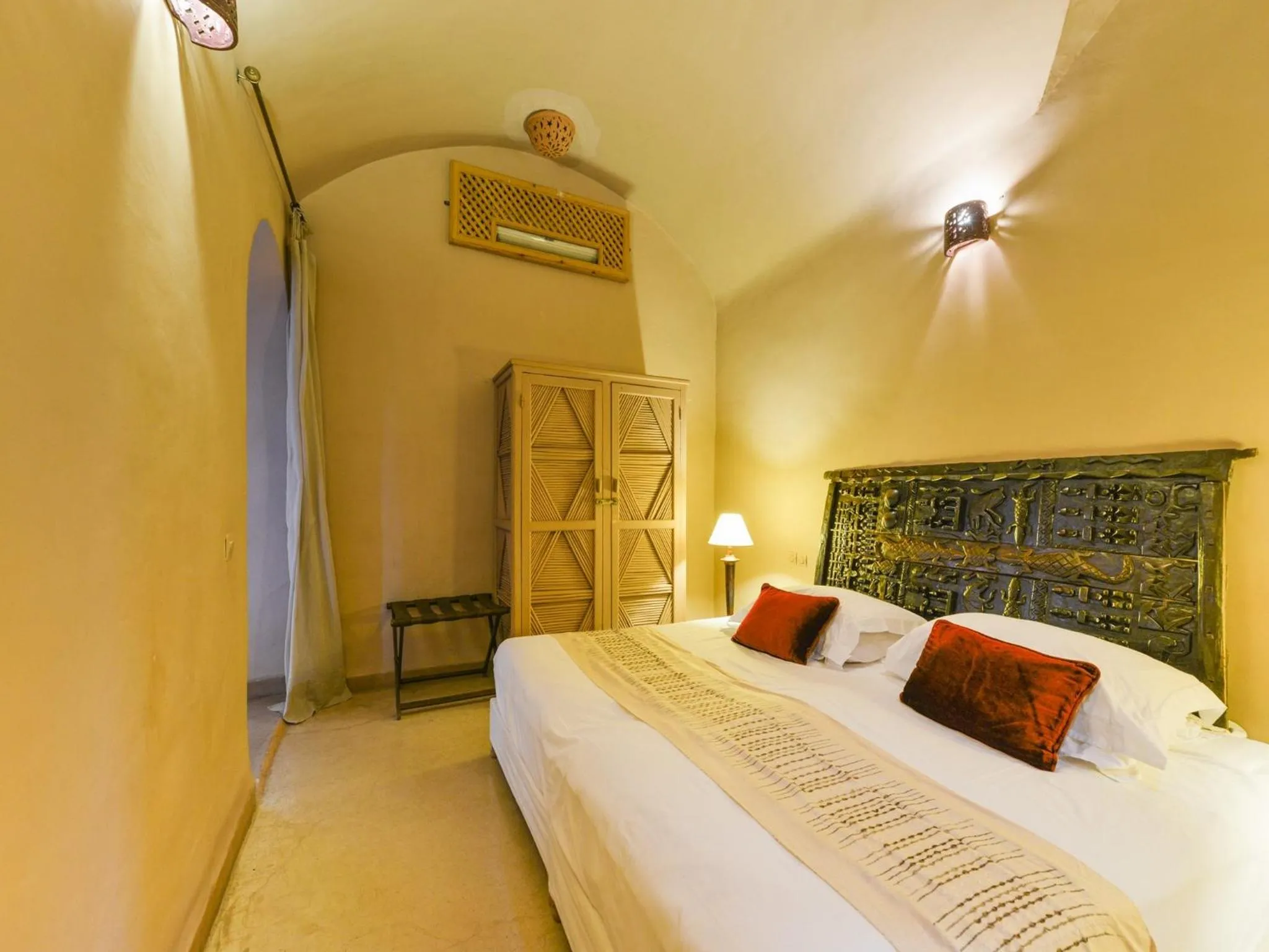 Bedroom, Bed in Caravan Serai