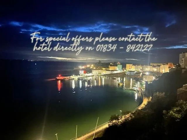 Night in Royal Lion Hotel