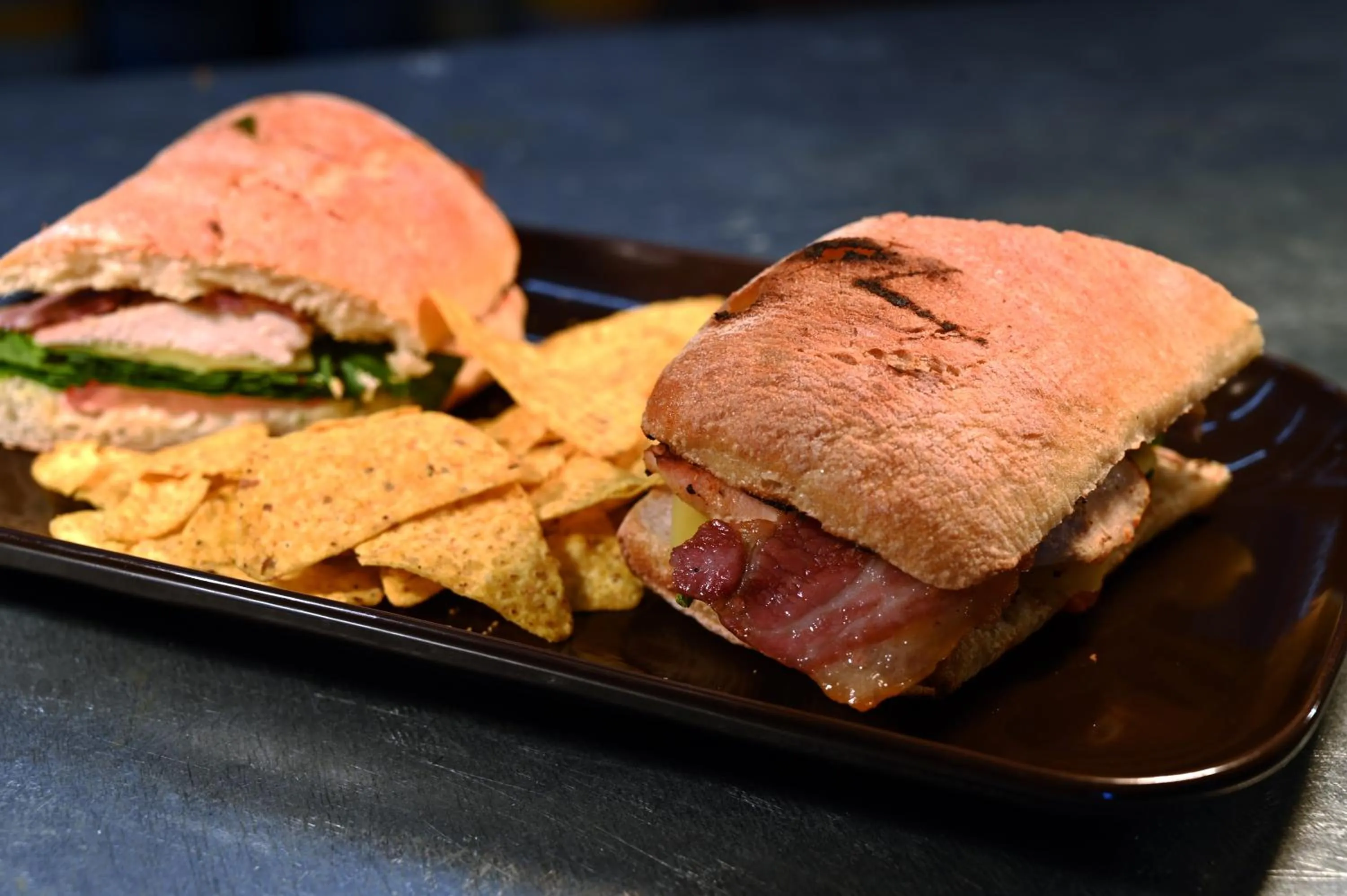 Food and drinks in Royal Lion Hotel