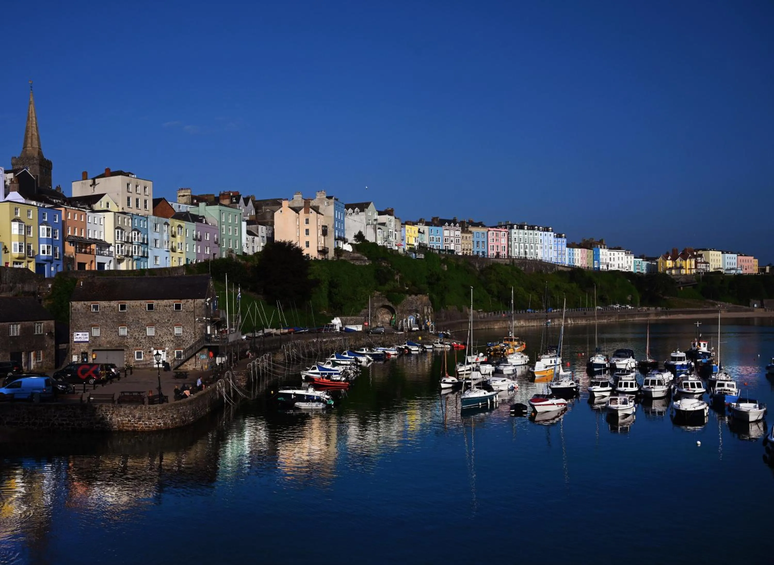 Property building in Royal Lion Hotel