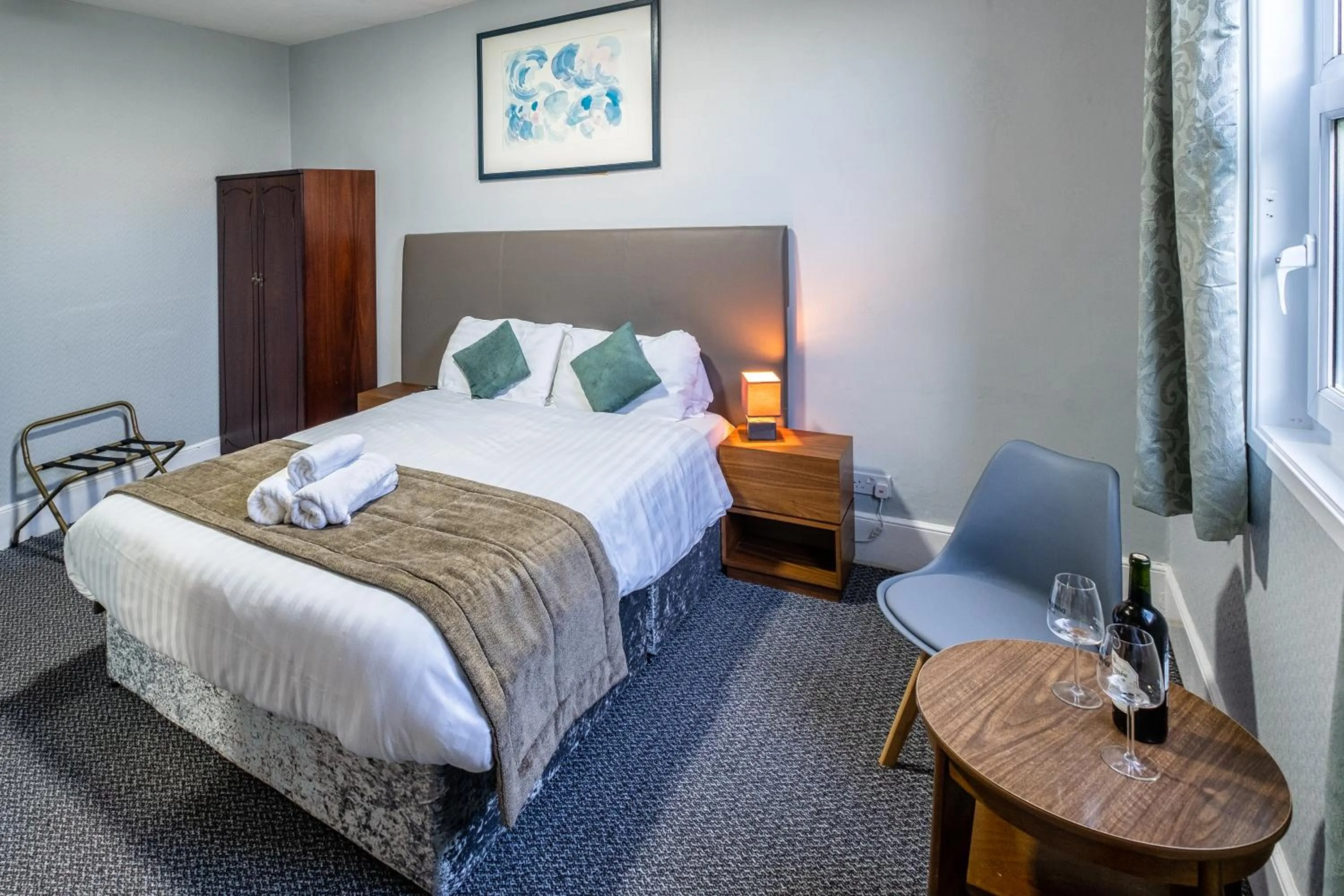 Bed in Royal Lion Hotel