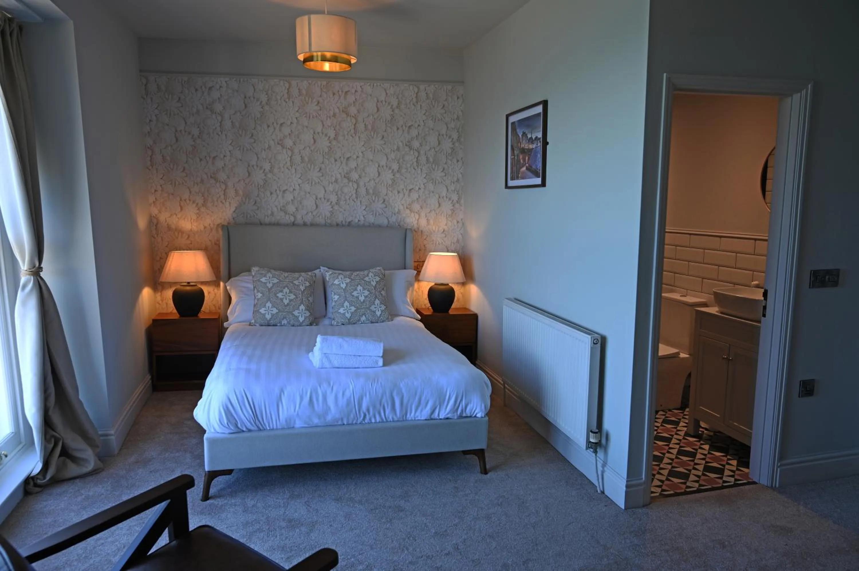 Bed in Royal Lion Hotel