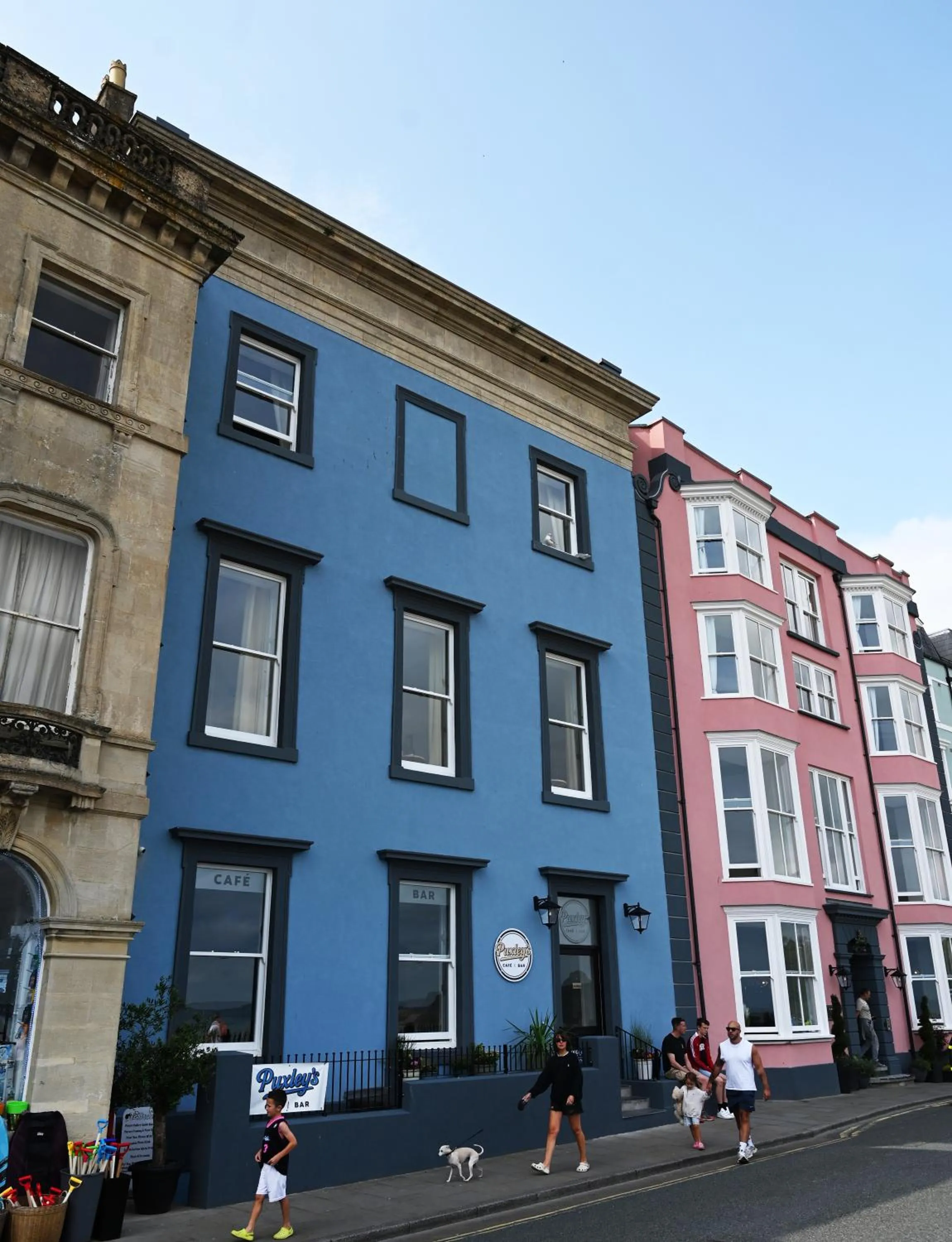 Property building in Royal Lion Hotel