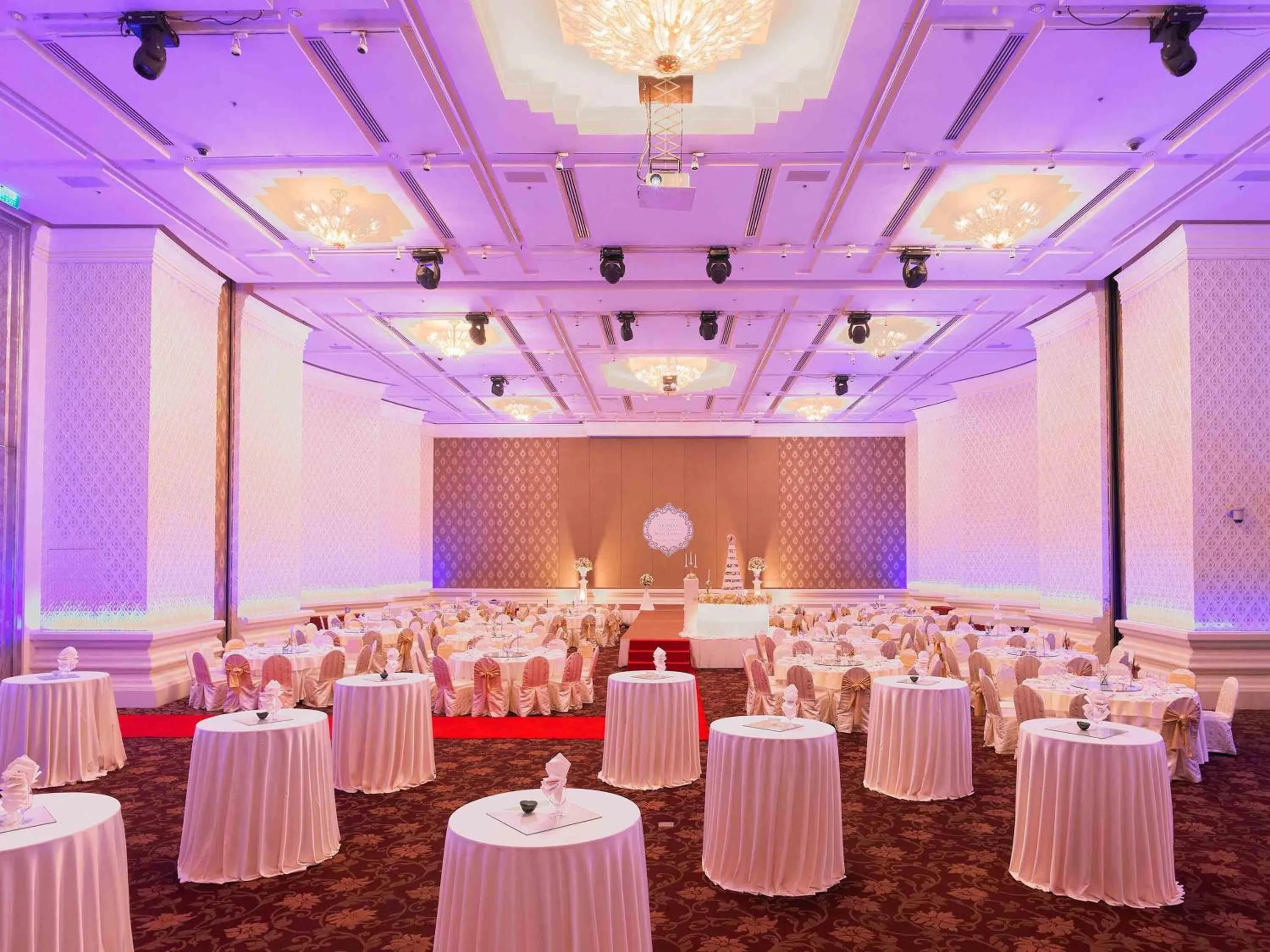 wedding in Pullman Bangkok King Power