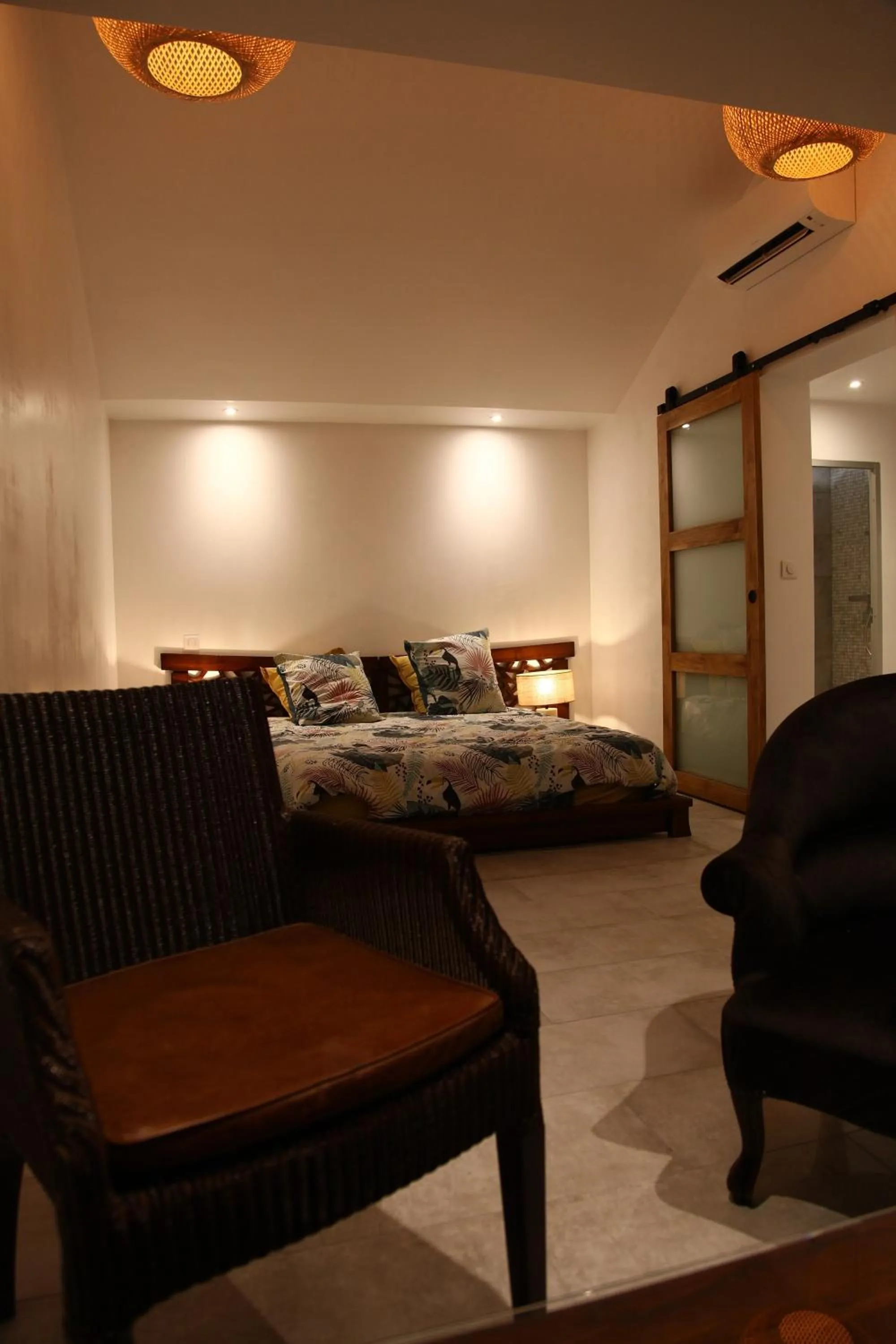 Living room, Bed in Villa Margaux