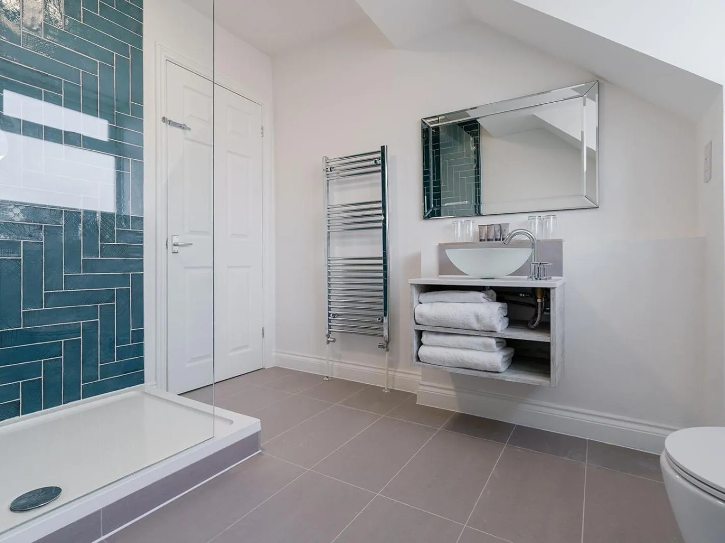 Bathroom in Pike and Eel Hotel and Marina