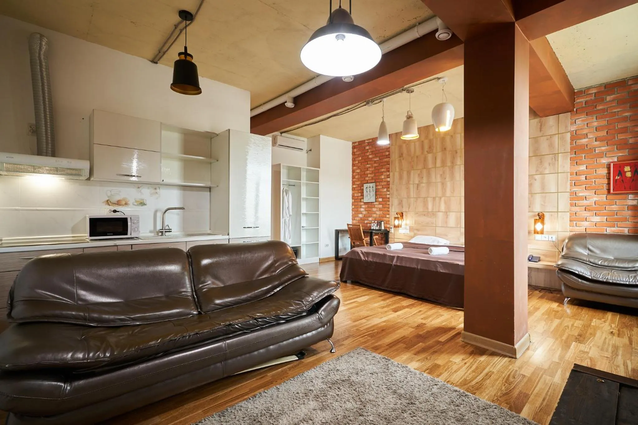 Kitchen or kitchenette in 7 days hotel