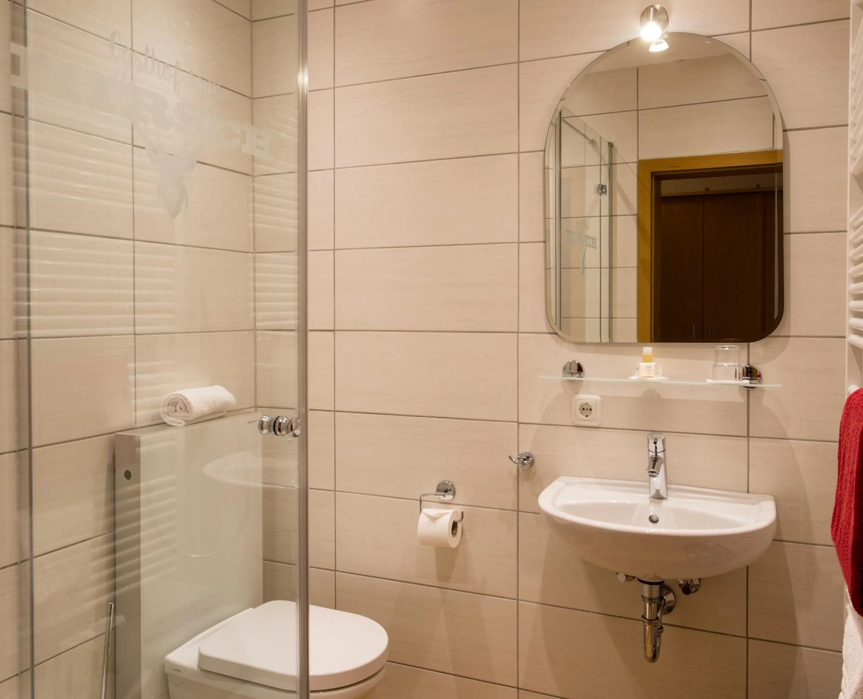 Bathroom in Gasthof zum Hirsch