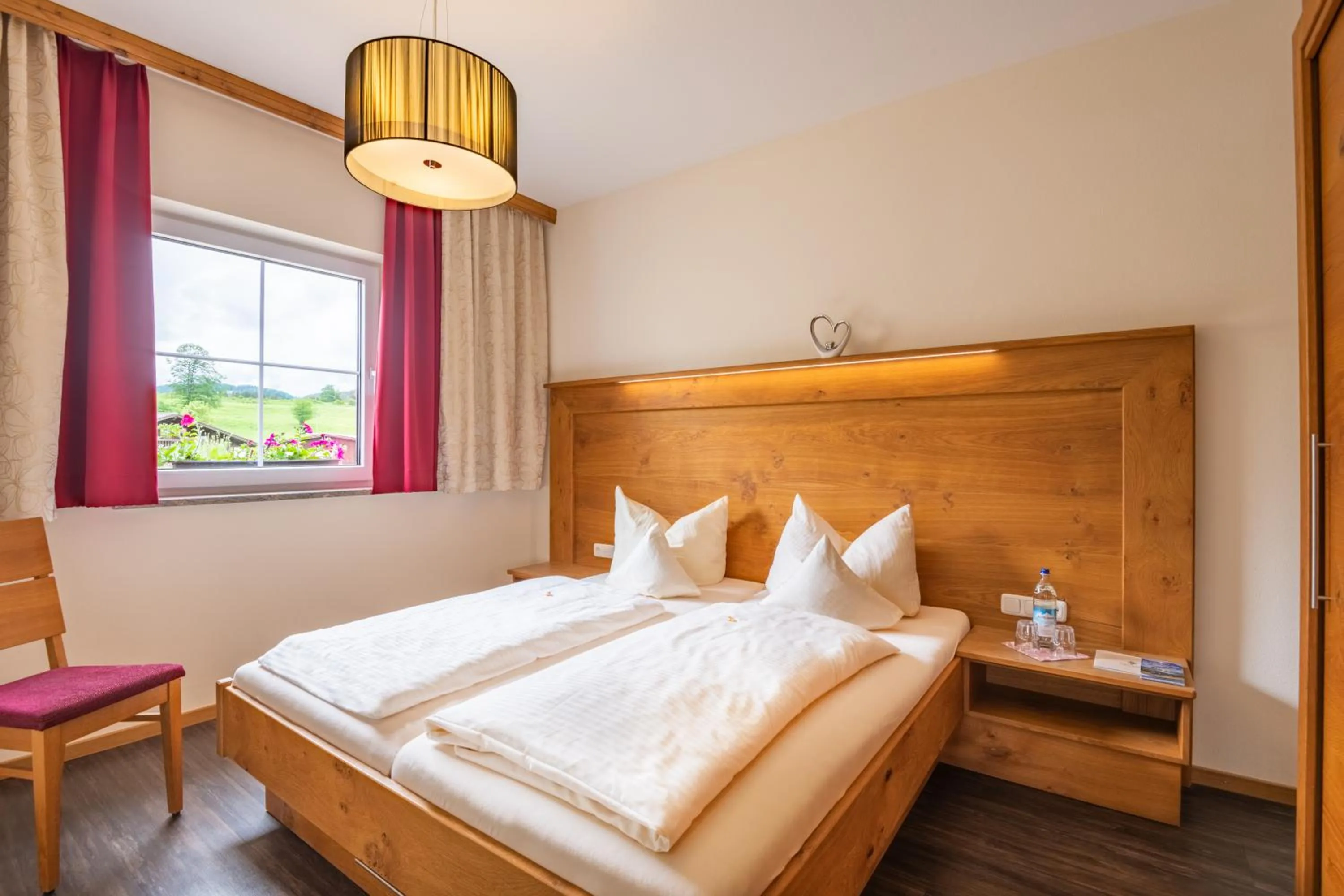 Bed in Landhotel Schwarzenbach - Wellness & Spa