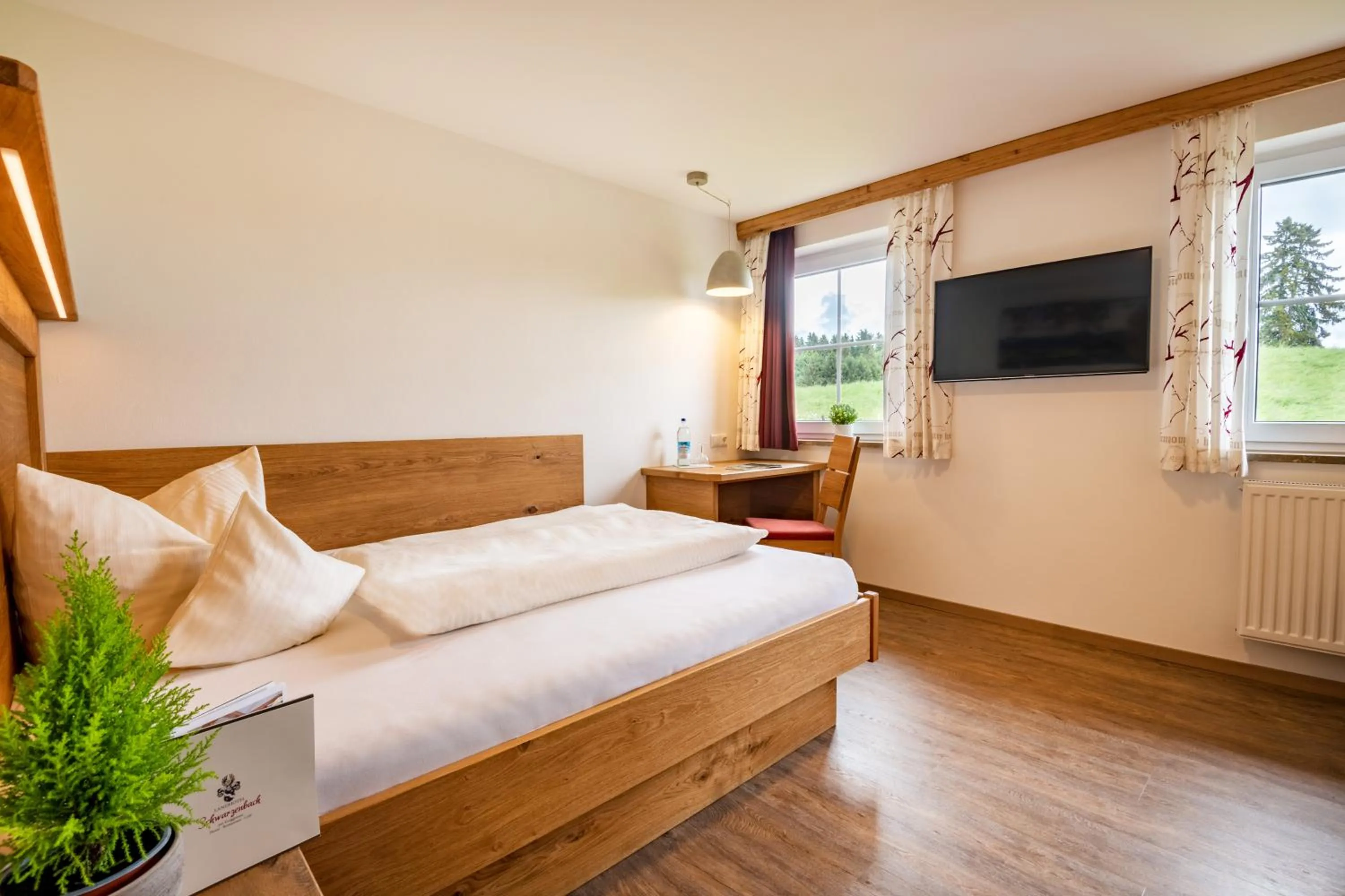 Bed in Landhotel Schwarzenbach - Wellness & Spa